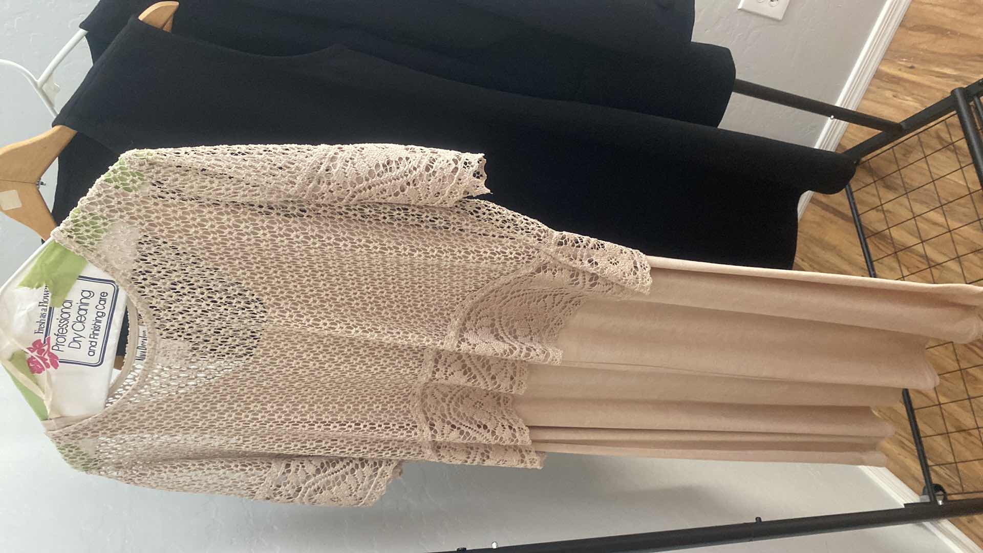 Photo 1 of 3-WOMEN’S CLOTHING DRESS, LONG VEST & JACKET ESTIMATED SIZE 6