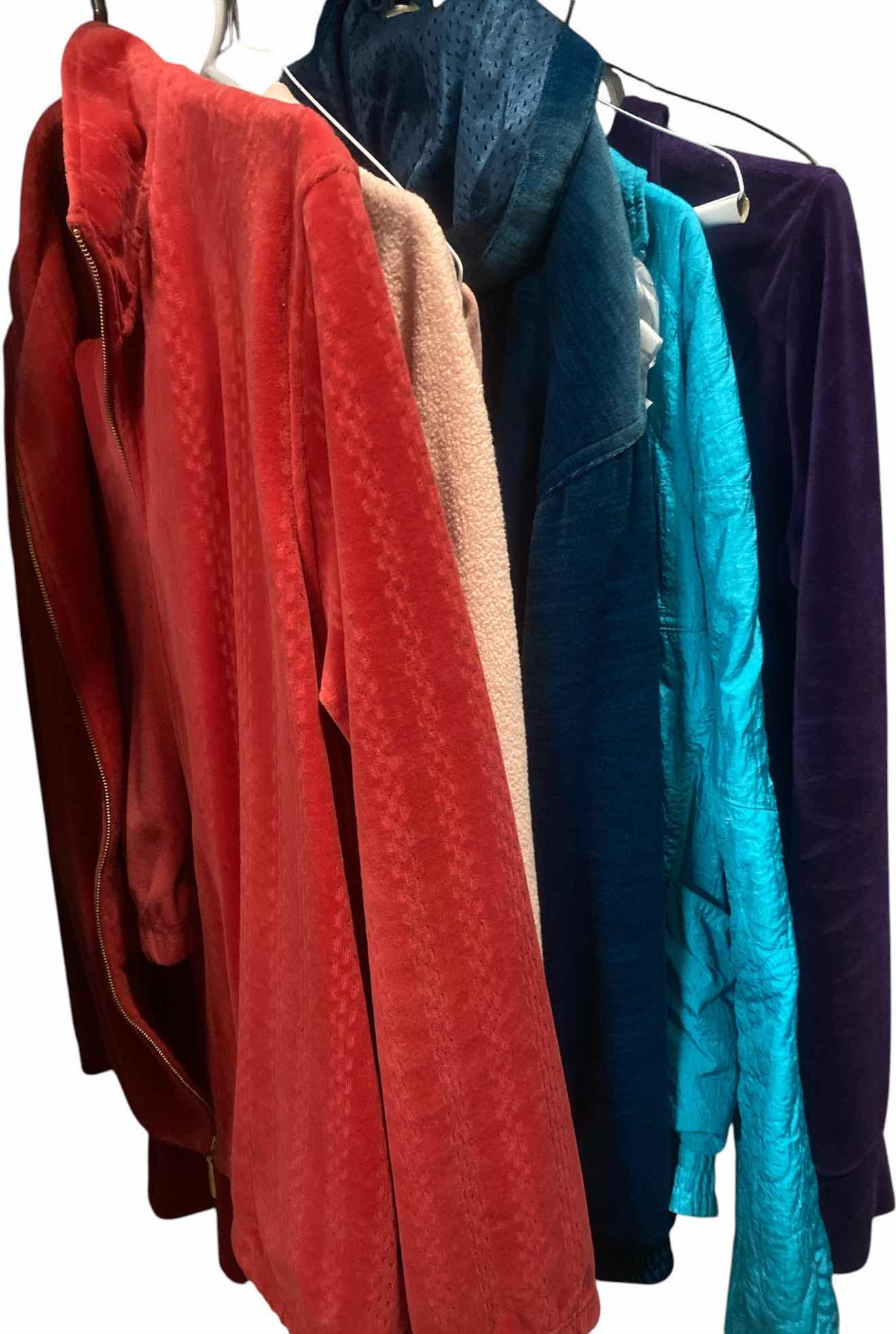 Photo 1 of 5-WOMEN’S TWO-PIECE SWEATSUIT SIZES SMALL & MEDIUM