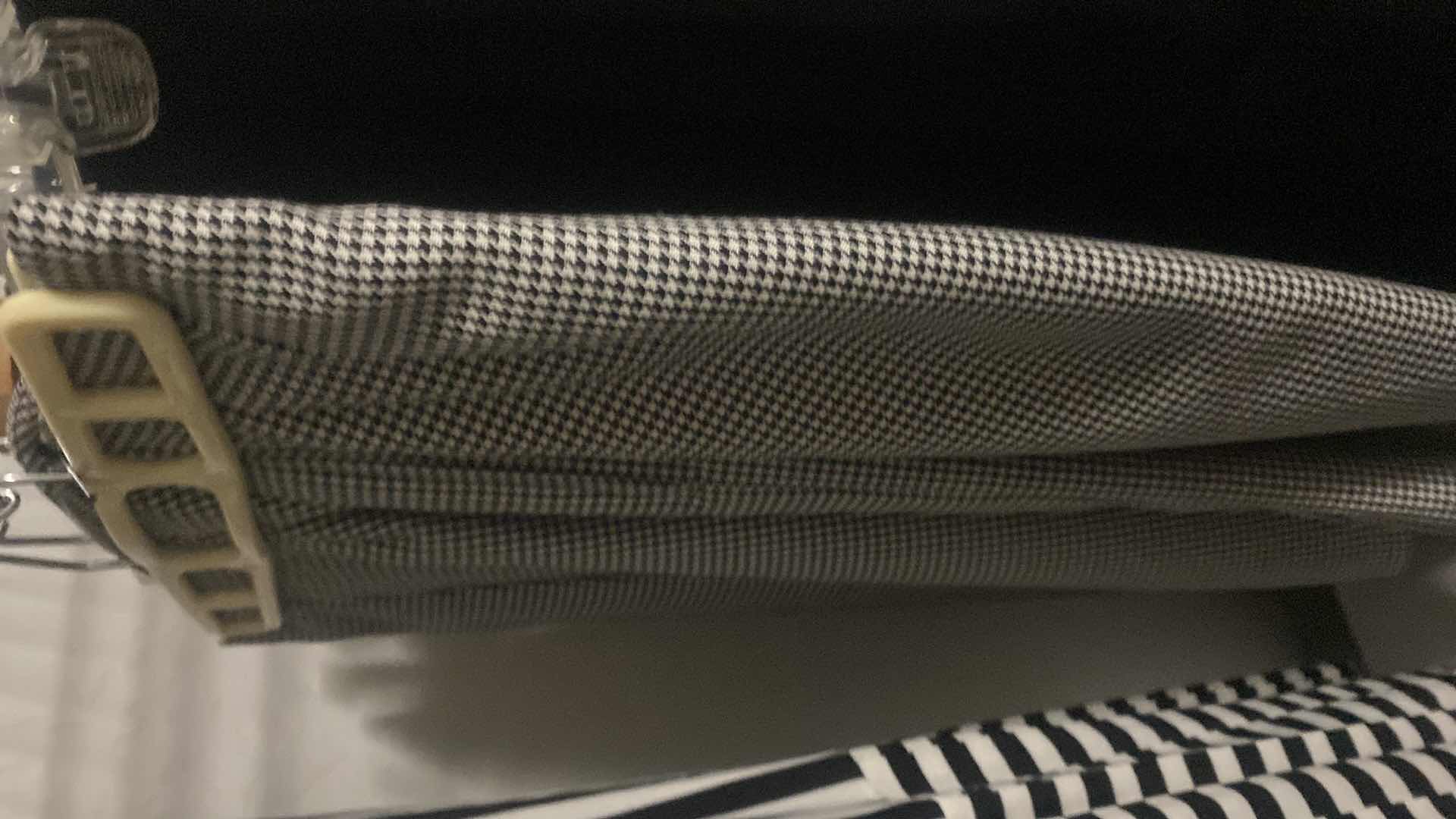 Photo 1 of 11-WOMEN’S SKIRTS SIZE SIZES SMALL & 6