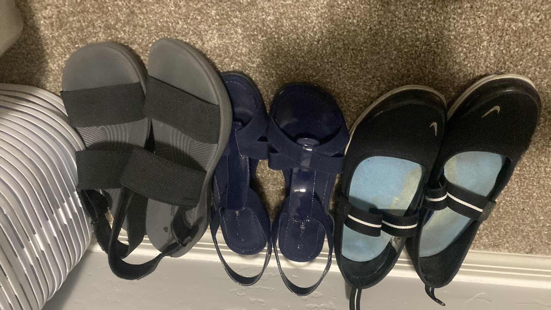 Photo 1 of 6-WOMEN’S SANDALS SIZES 8 & 8 1/2
