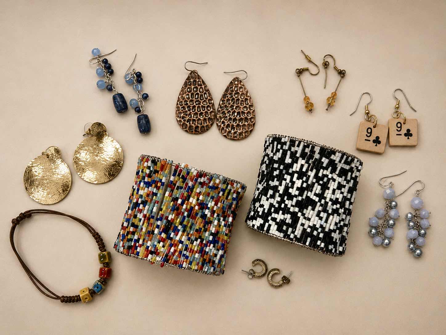 Photo 1 of BRACELETS AND EARRINGS