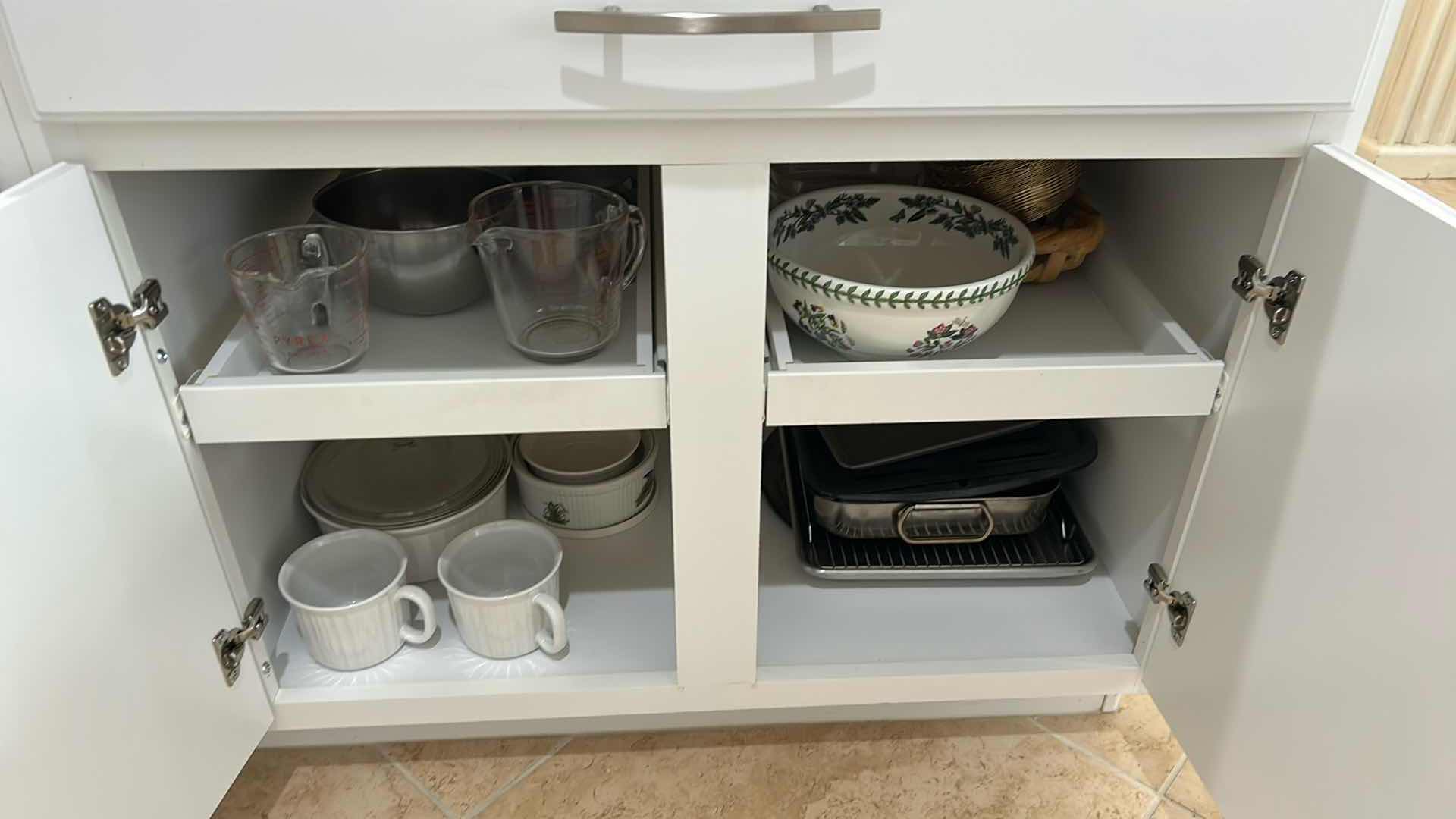 Photo 1 of CONTENTS OF CABINET BAKEWARE