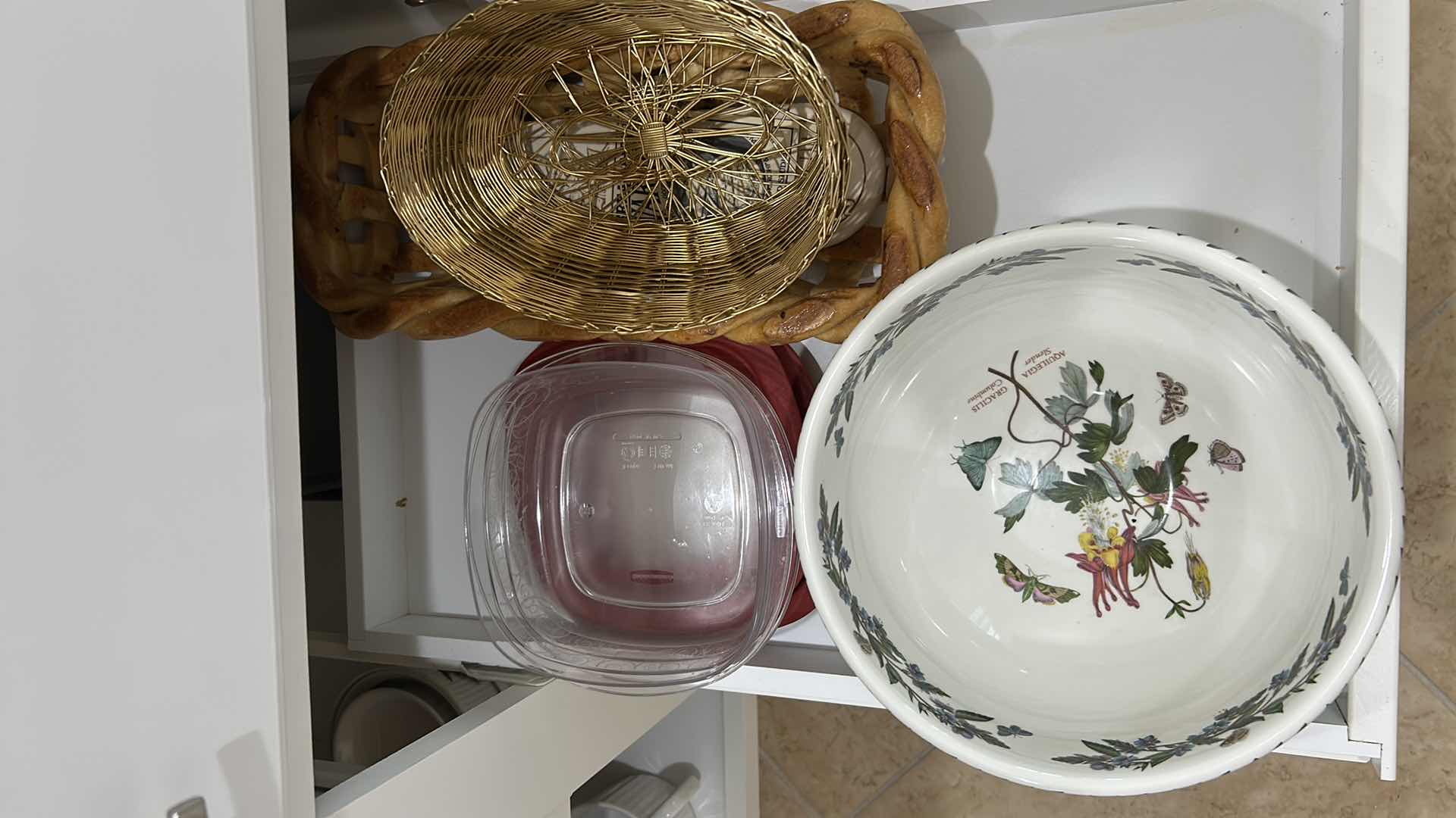 Photo 1 of CONTENTS OF CABINET BAKEWARE