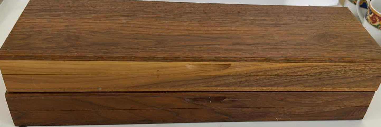 Photo 1 of 2- VINTAGE GERBER LEGENDARY BLADES "MIMING STRAK KNIFE SET