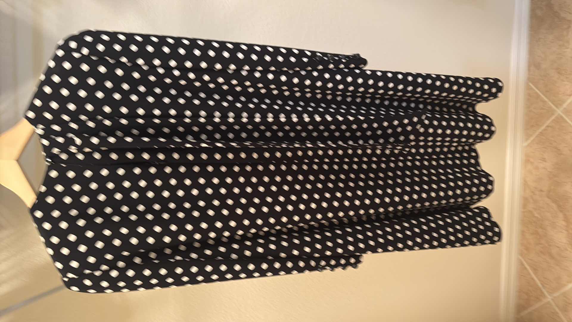 Photo 1 of DAVID HAYES BLACK & WHITE DRESS (SIZE M)