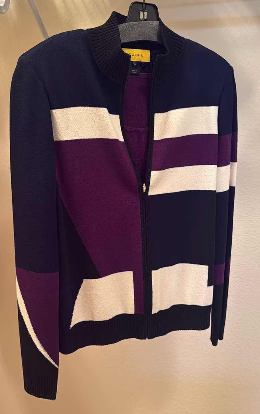 Photo 1 of ST JOHN DESIGNER KNIT ZIP UP CARDIGAN W KNIT TANK TOP (S)
