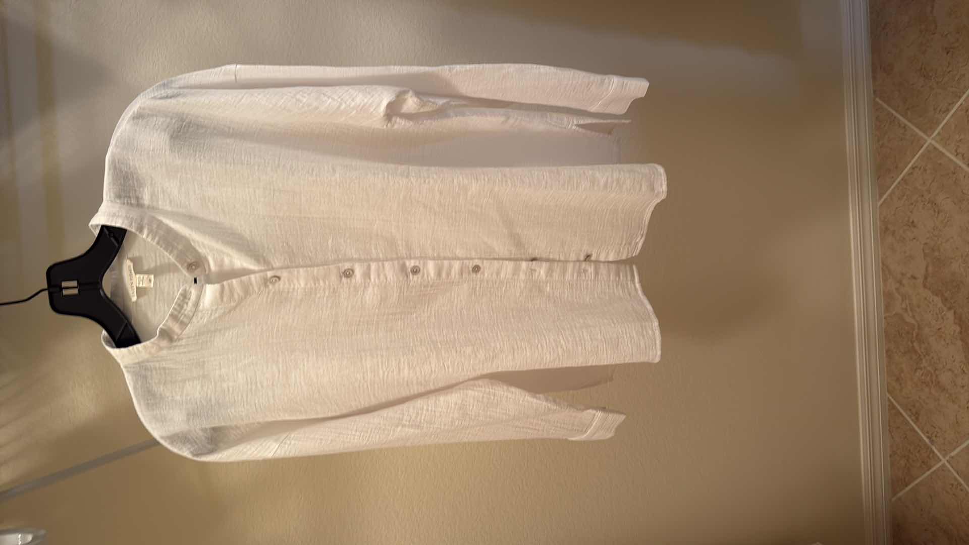 Photo 1 of EILEEN FISHER WHITE GAUZE BLOUSE (SP)