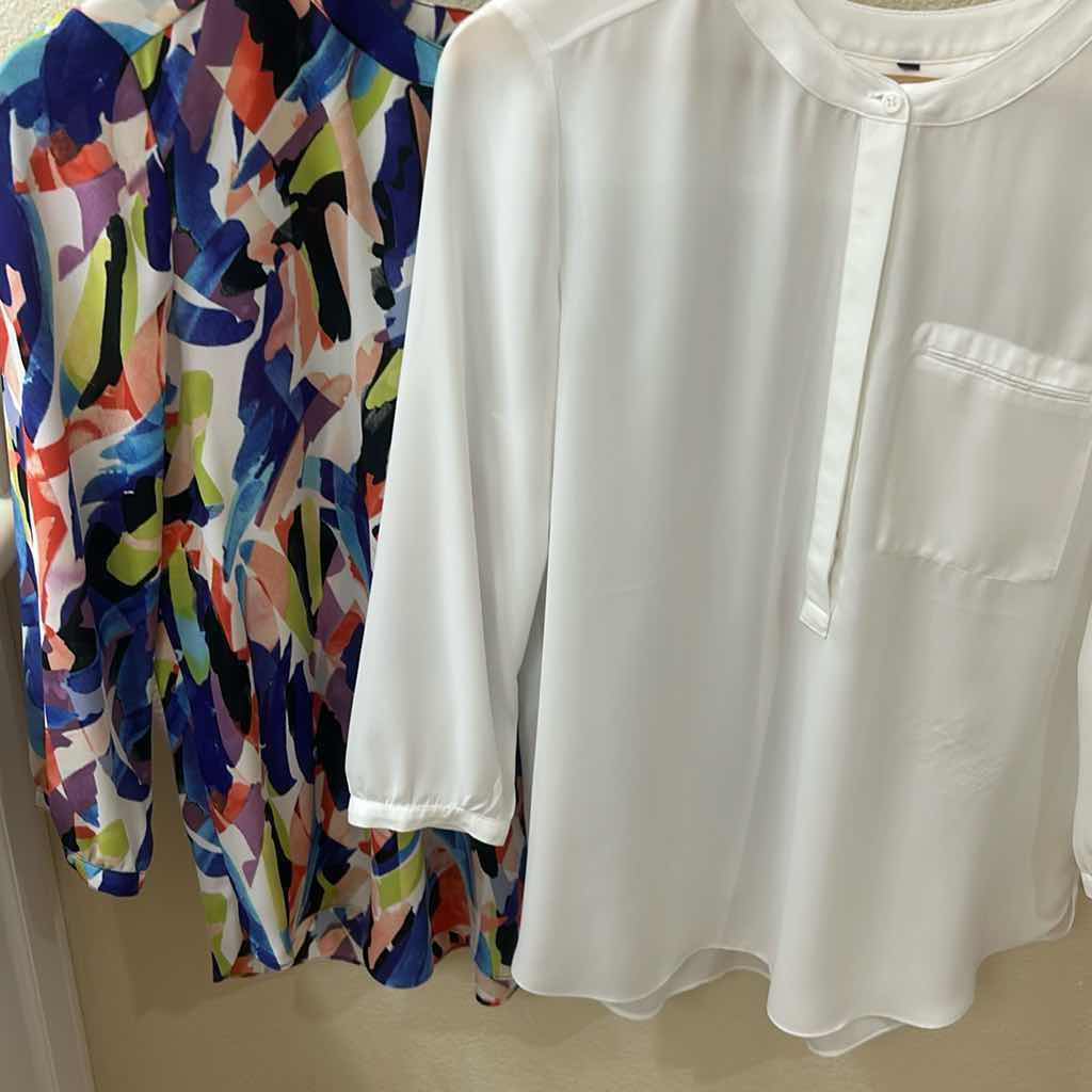 Photo 1 of 3- J MCLAUGHLIN NYDJ  BUTTON FRONT BUTTON BLOUSES