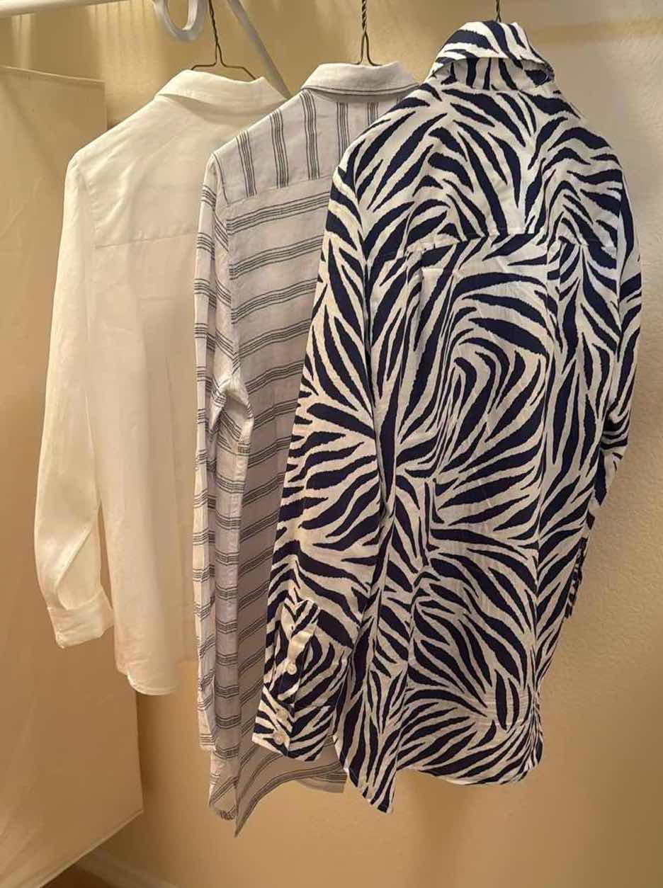 Photo 1 of 3-NAME BRAND COLLARED BUTTON UP BLOUSES (XS,S) - J JILL, GARNET HILL, TINLEY