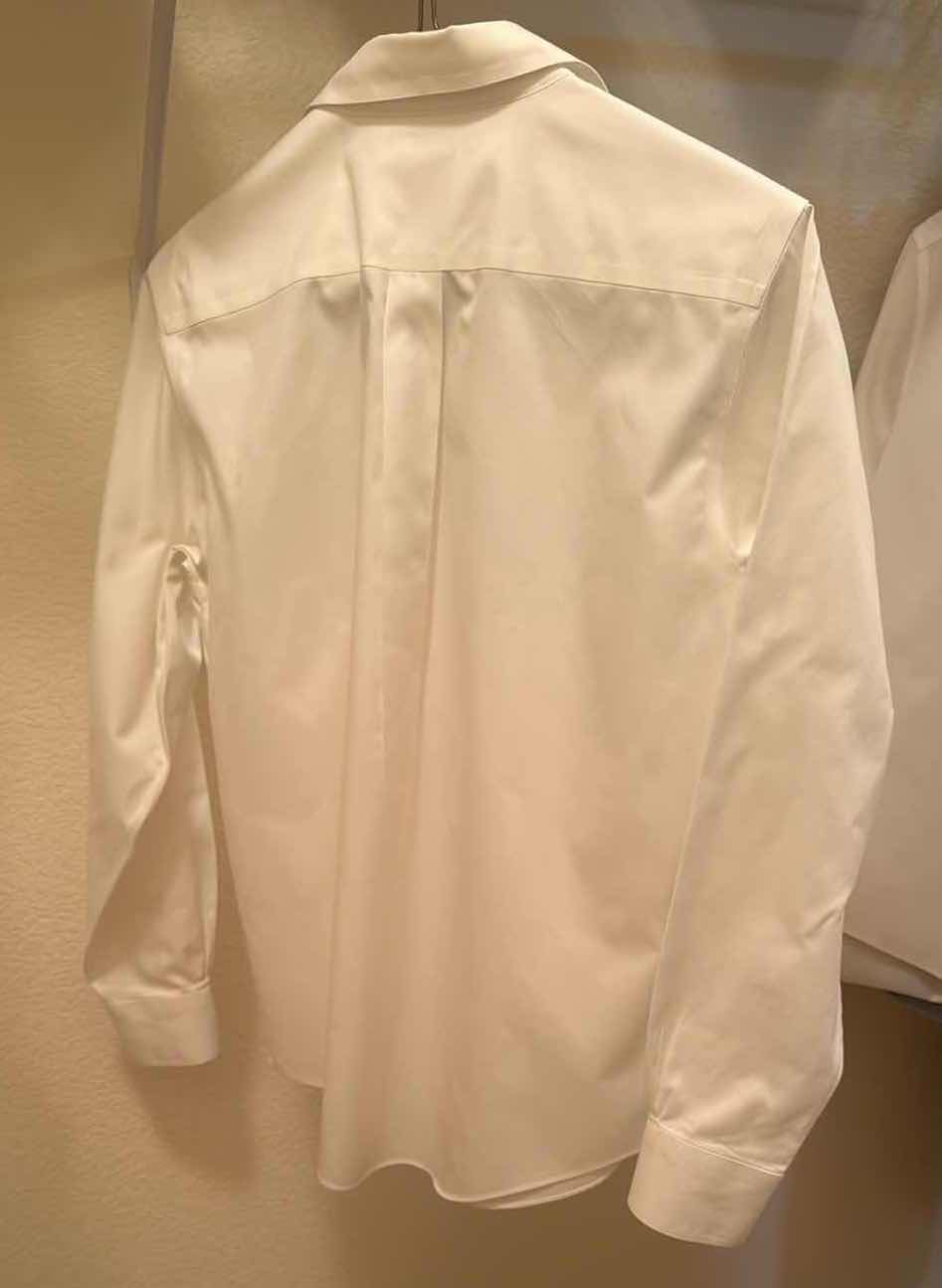 Photo 1 of BROOKS BROTHERS WHITE LADIES CLASSIC FIT NON-IRON STRETCH COTTON DRESS SHIRT (8)
