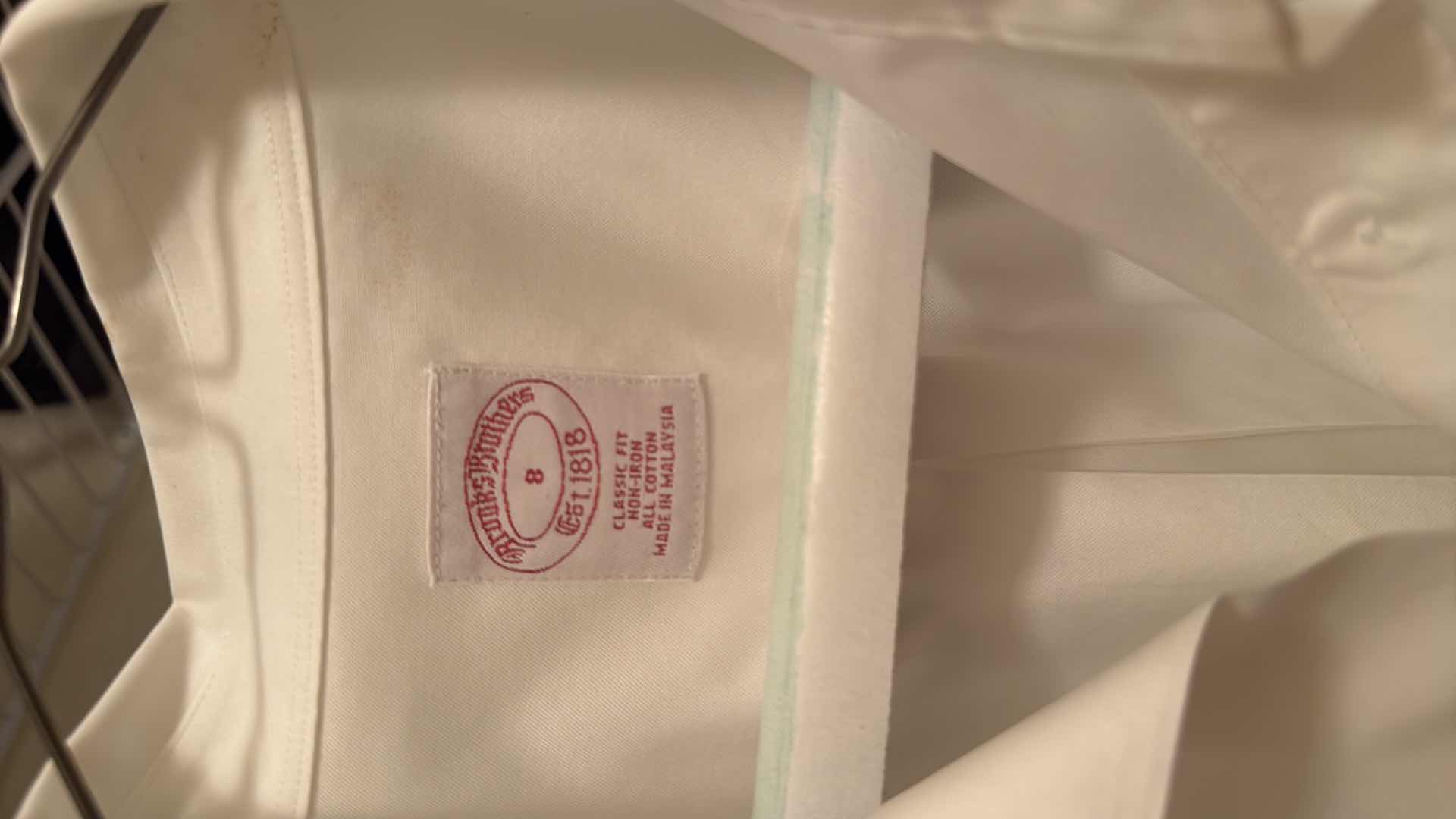 Photo 1 of BROOKS BROTHERS WHITE LADIES CLASSIC FIT NON-IRON STRETCH COTTON DRESS SHIRT (8)