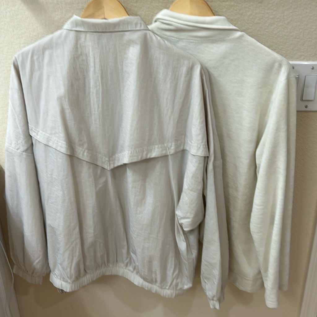 Photo 1 of 2- FULL ZIPPED NIKE & CHICO SWEATSHIRT (SIZE 2,P)