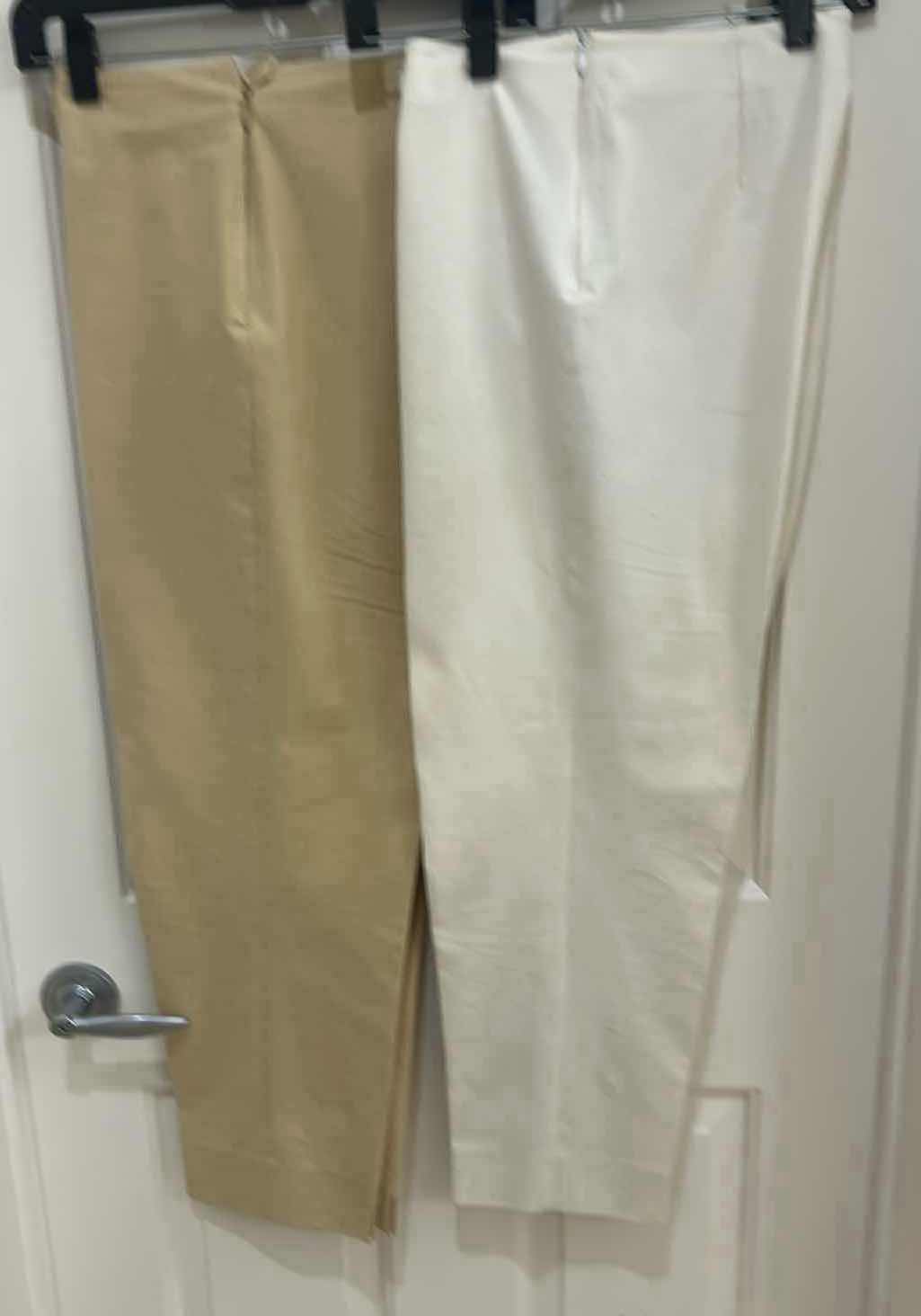 Photo 1 of PIAZZA SEMPIONE AUDREY WHITE AND BEIGE CAPRIS SIZE 46