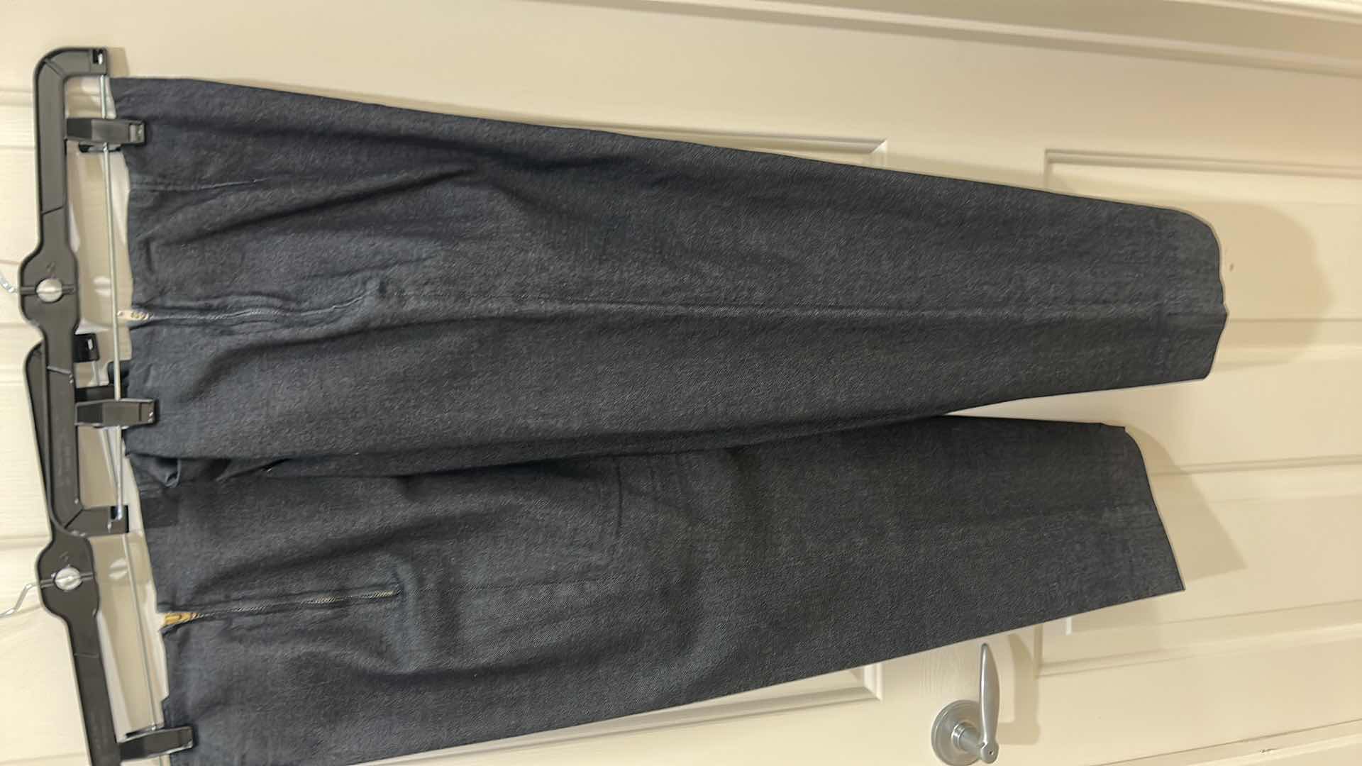 Photo 1 of PIAZZA SEMPIONE AUDREY DENIM
CAPRIS SIZE 46