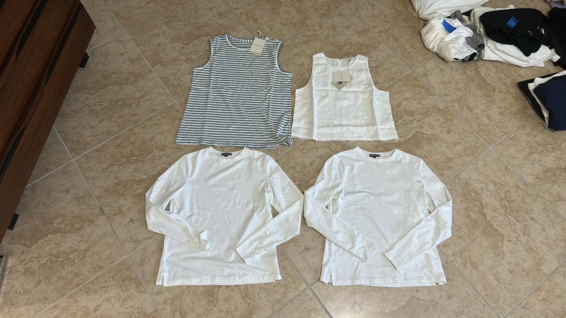 Photo 1 of 2 NEW WITH TAGS GARNET HILL SLEEVELESS TOPS & 2 LARUE LIGNEN LONG SLEEVE SIZE M/8