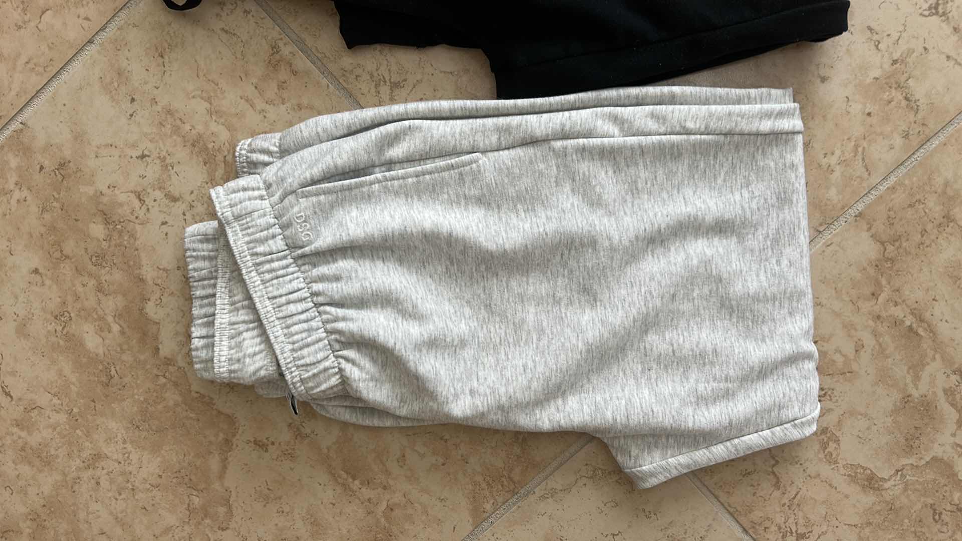 Photo 1 of 2 PAIRS SWEATPANTS DSG & MONDETTA SIZE M/L