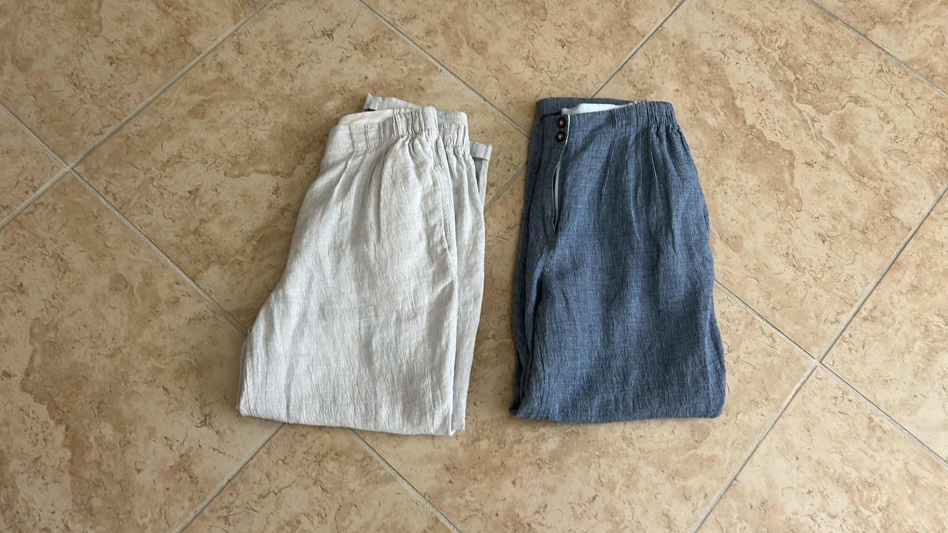 Photo 1 of 2 PAIRS POETRY PANTS SIZE 8