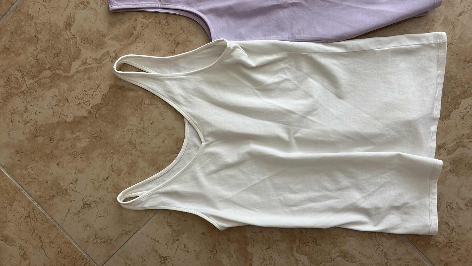 Photo 1 of 5 SLEEVELESS TOPS SIZE S/M