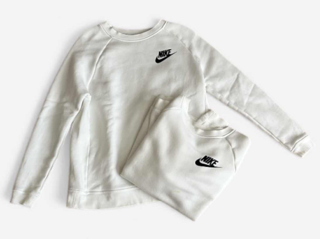 Photo 1 of 2 WHITE LONG SLEEVE NIKE SWEATSHIRTS SIZE S/M