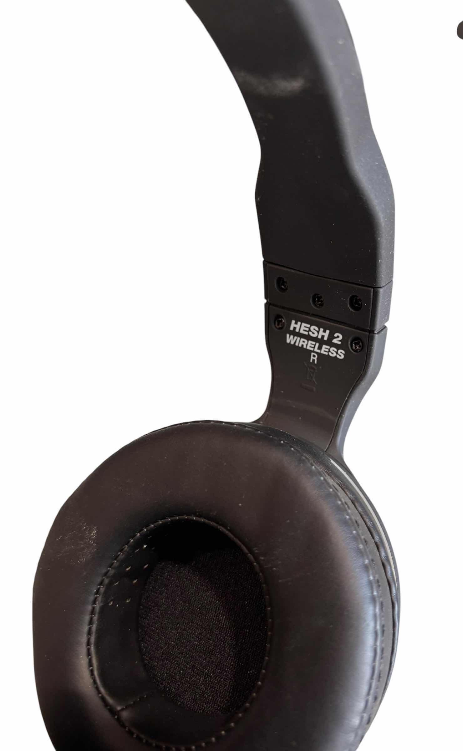 Photo 1 of SKULLCANDY HESH 2 BLUETOOTH WIRELESS HEADPHONES (NO POWER CORD) $200