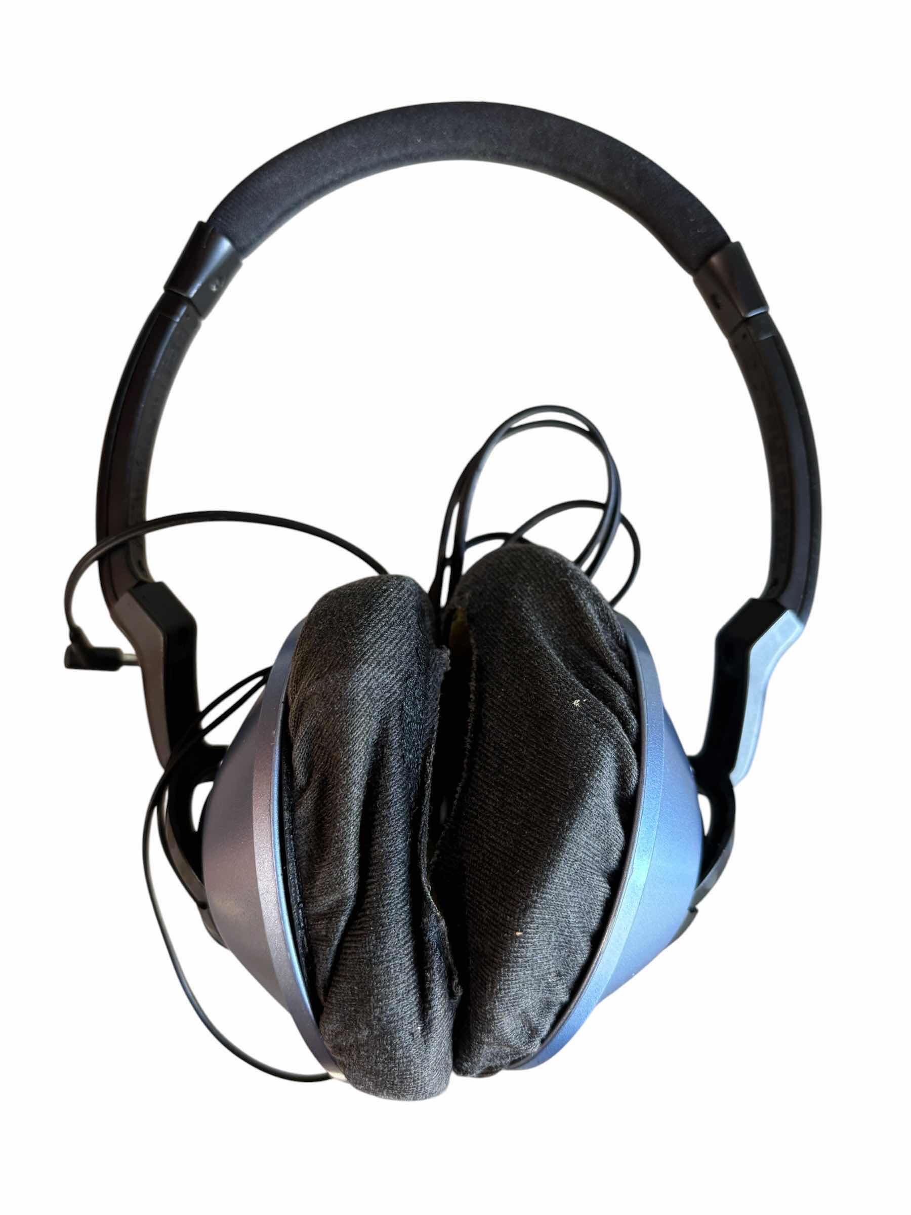 Photo 1 of BOSE TRIPORT AROUND EAR HEADPHONES MODEL TP-1A $125