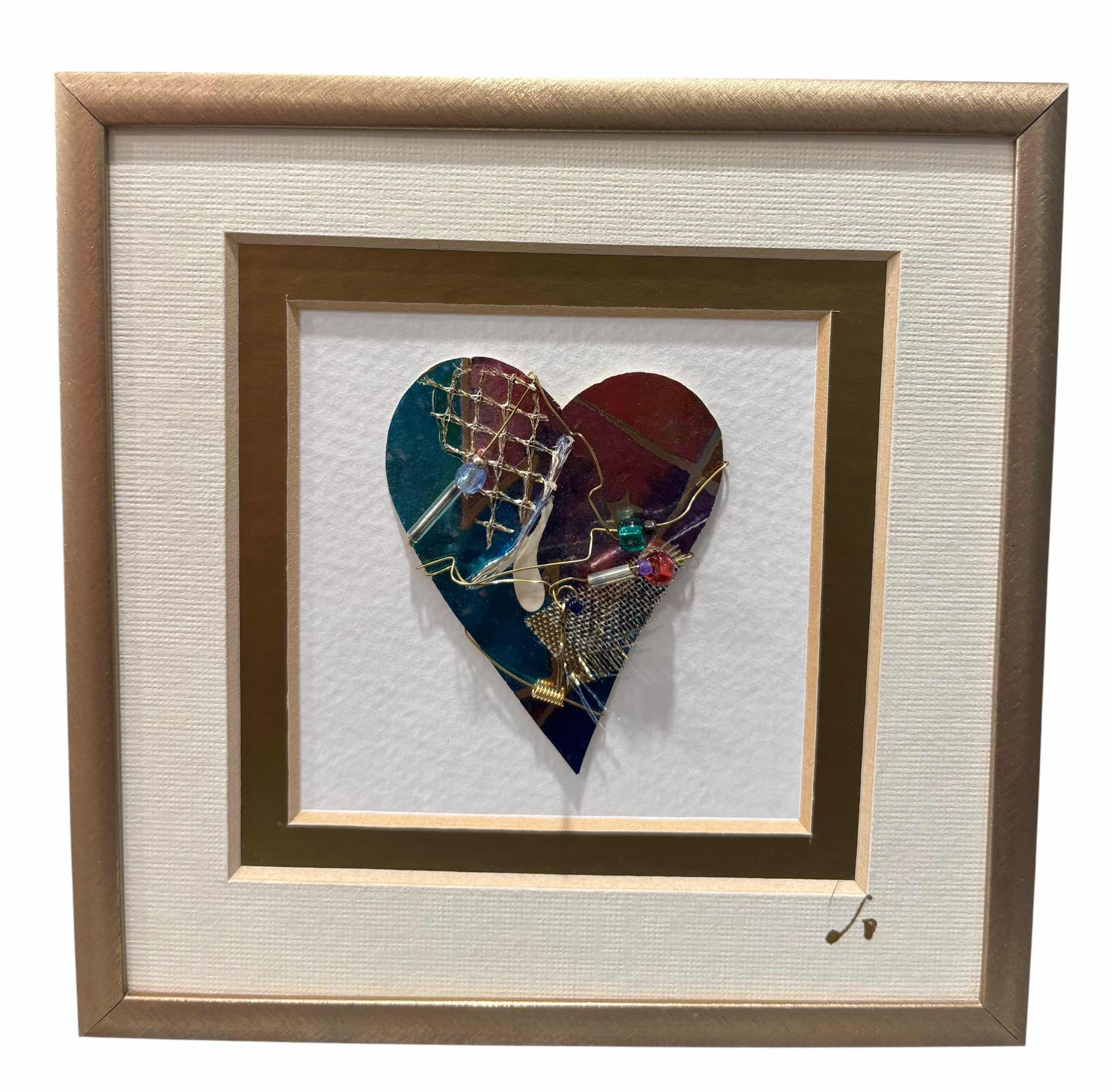 Photo 1 of LAUREL BURCH MYTHICAL MENAGERIE TOUCAN SCULPTURE H4” & HEART IN FRAME 5” X 5” $60