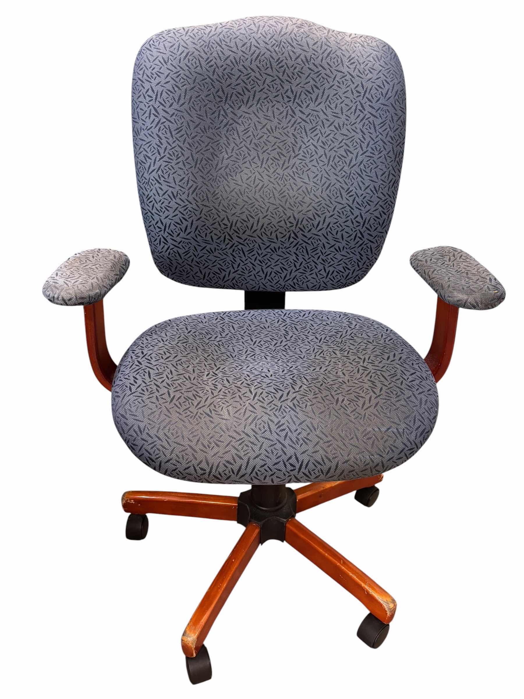 Photo 1 of OFFICE DESK CHAIR
