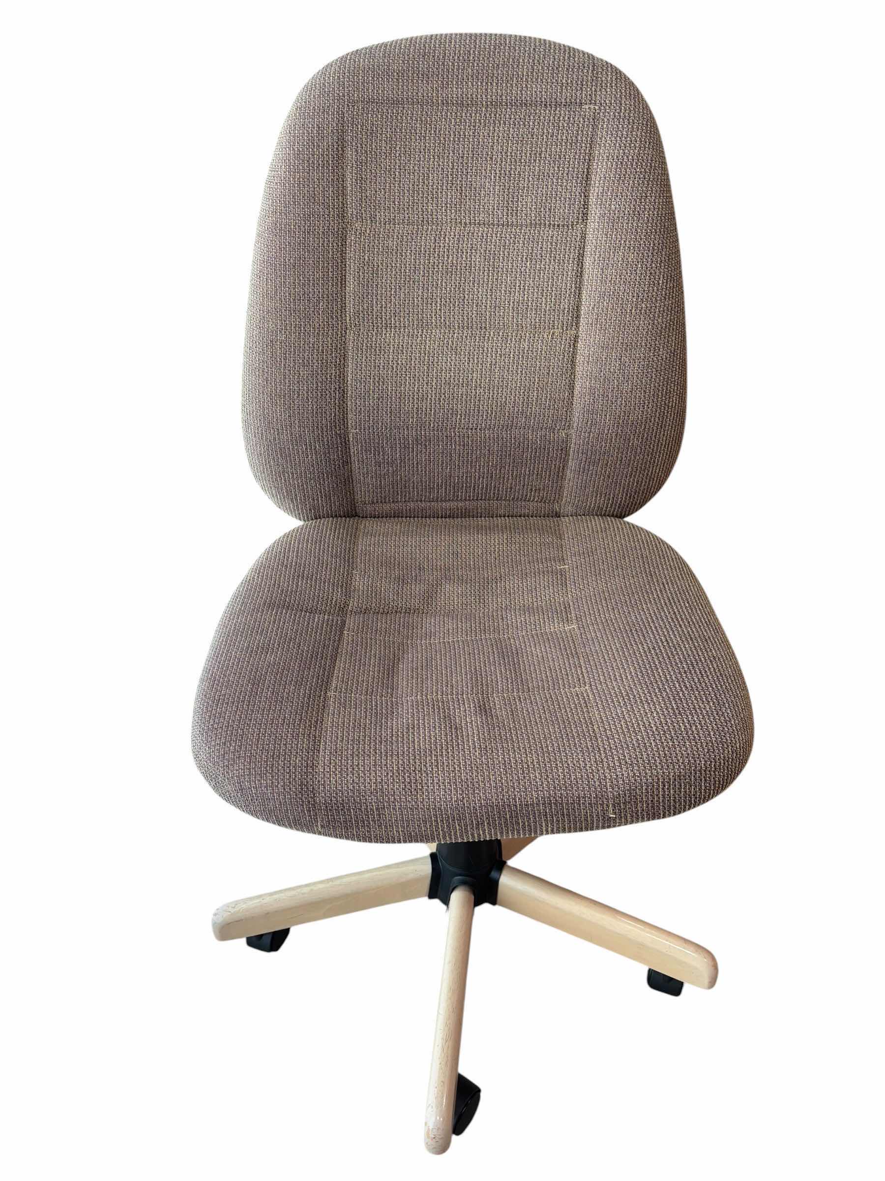 Photo 1 of OFFICE DESK CHAIR