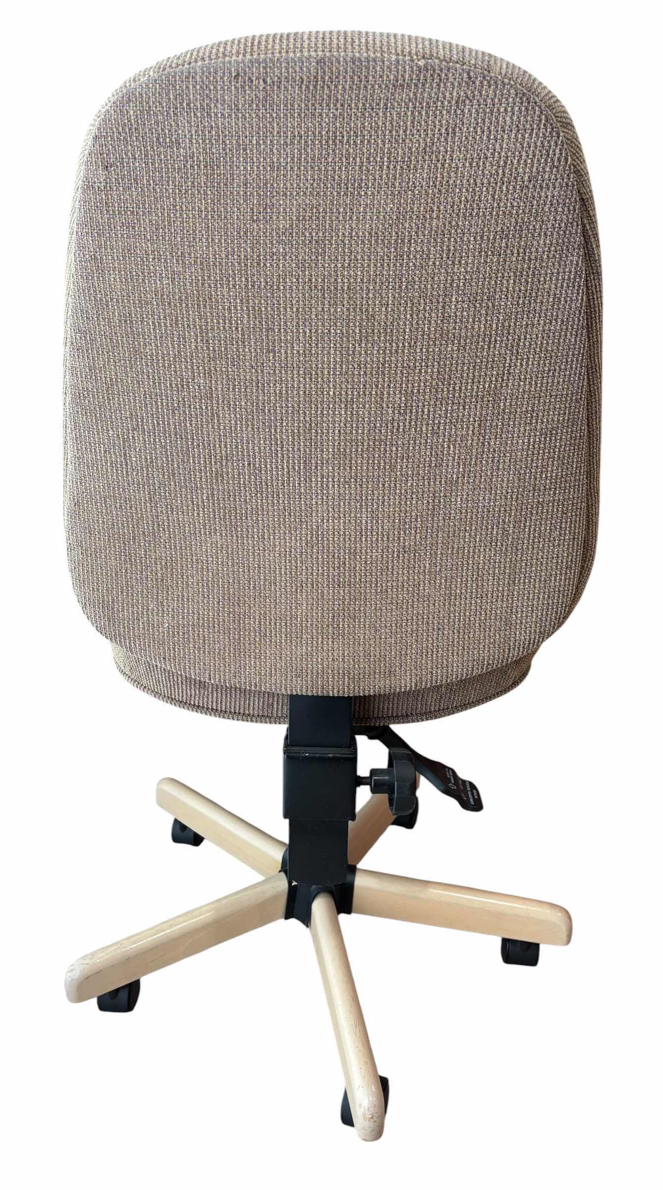 Photo 1 of OFFICE DESK CHAIR