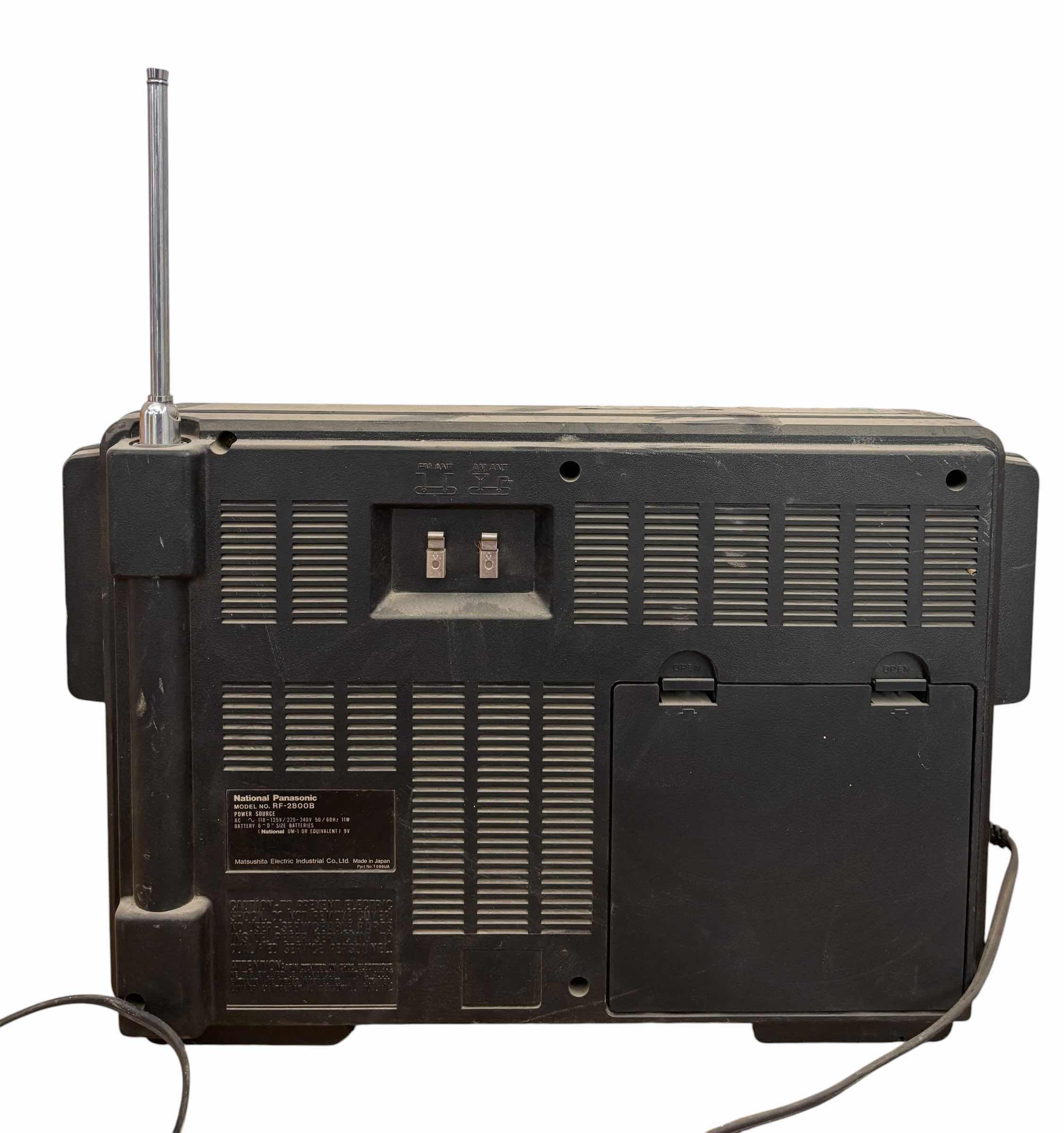 Photo 1 of VINTAGE NATIONAL PANASONIC DR-28 SHORTWAVE RADIO $350