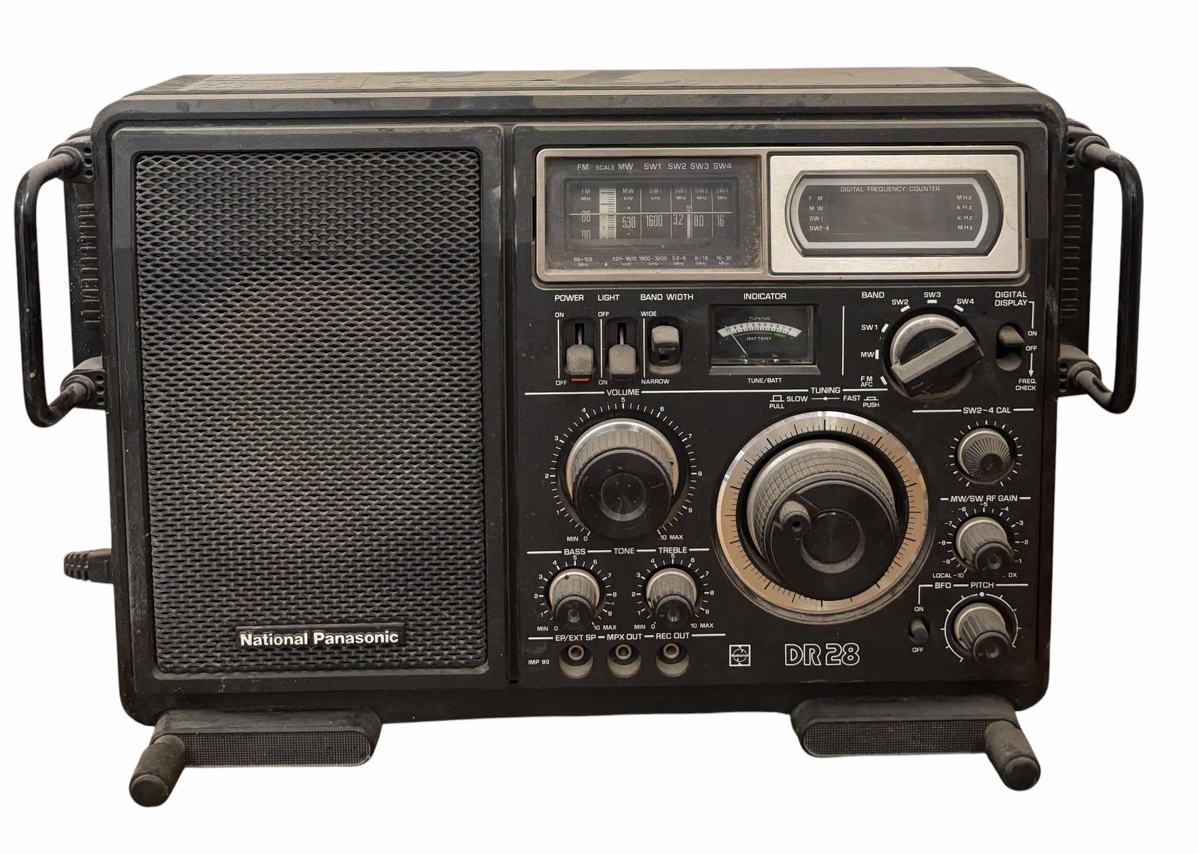 Photo 1 of VINTAGE NATIONAL PANASONIC DR-28 SHORTWAVE RADIO $350