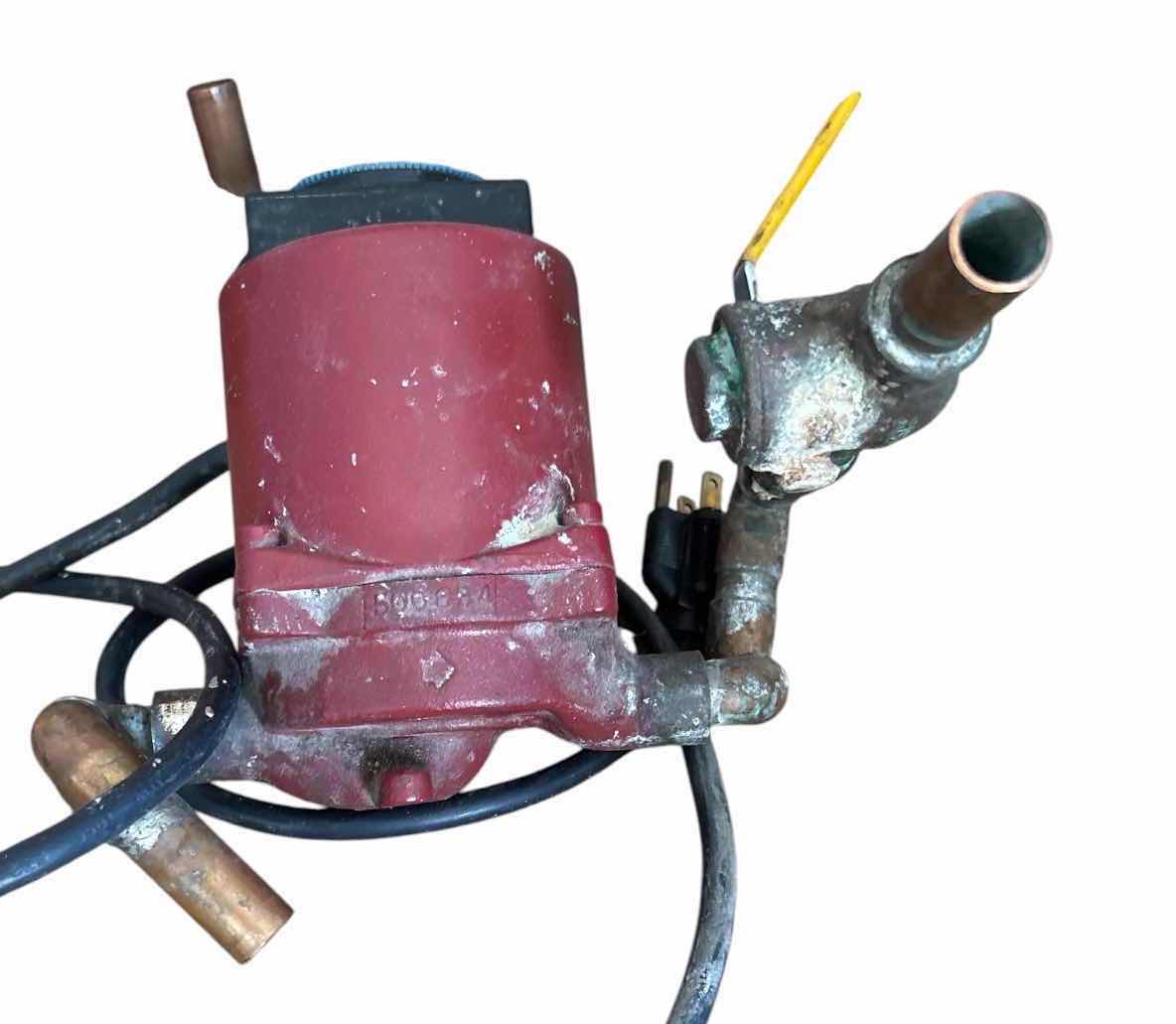 Photo 1 of GRUNDFOS BRONZE HOT WATER RECIRCULATION PUMP WITH MECHANICAL TIMER, BALL VALVE, COPPER FITTINGS, AND POWER CORD $300