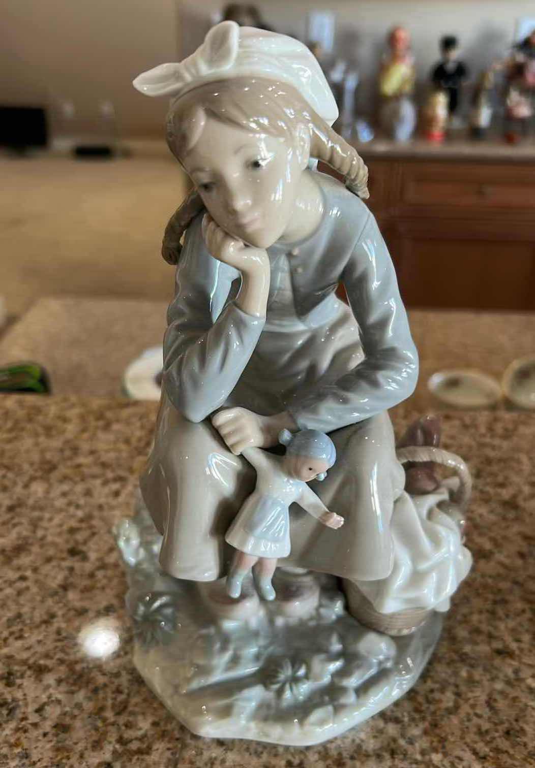 Photo 1 of LLADRO   #1211 " GIRL WITH DOLL" PORCELAIN FIGURE H  9"