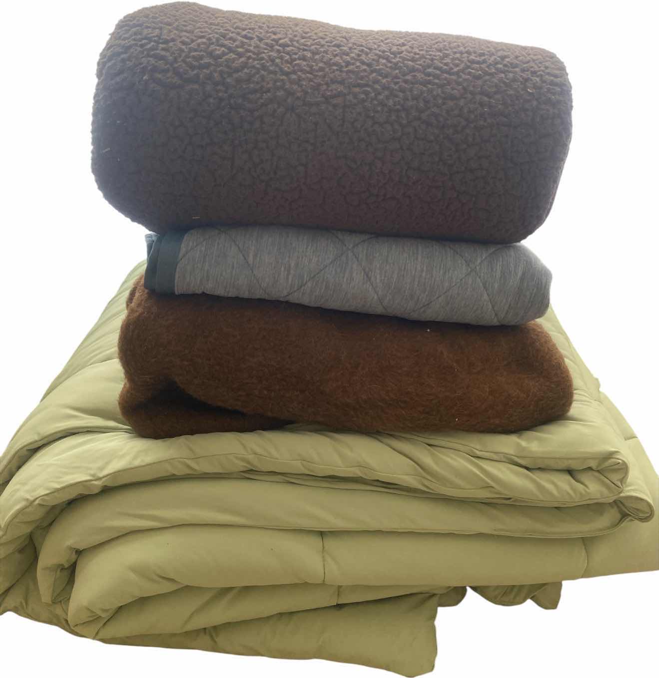 Photo 1 of KING MINT GREEN COMFORTER & 3 BLANKETS