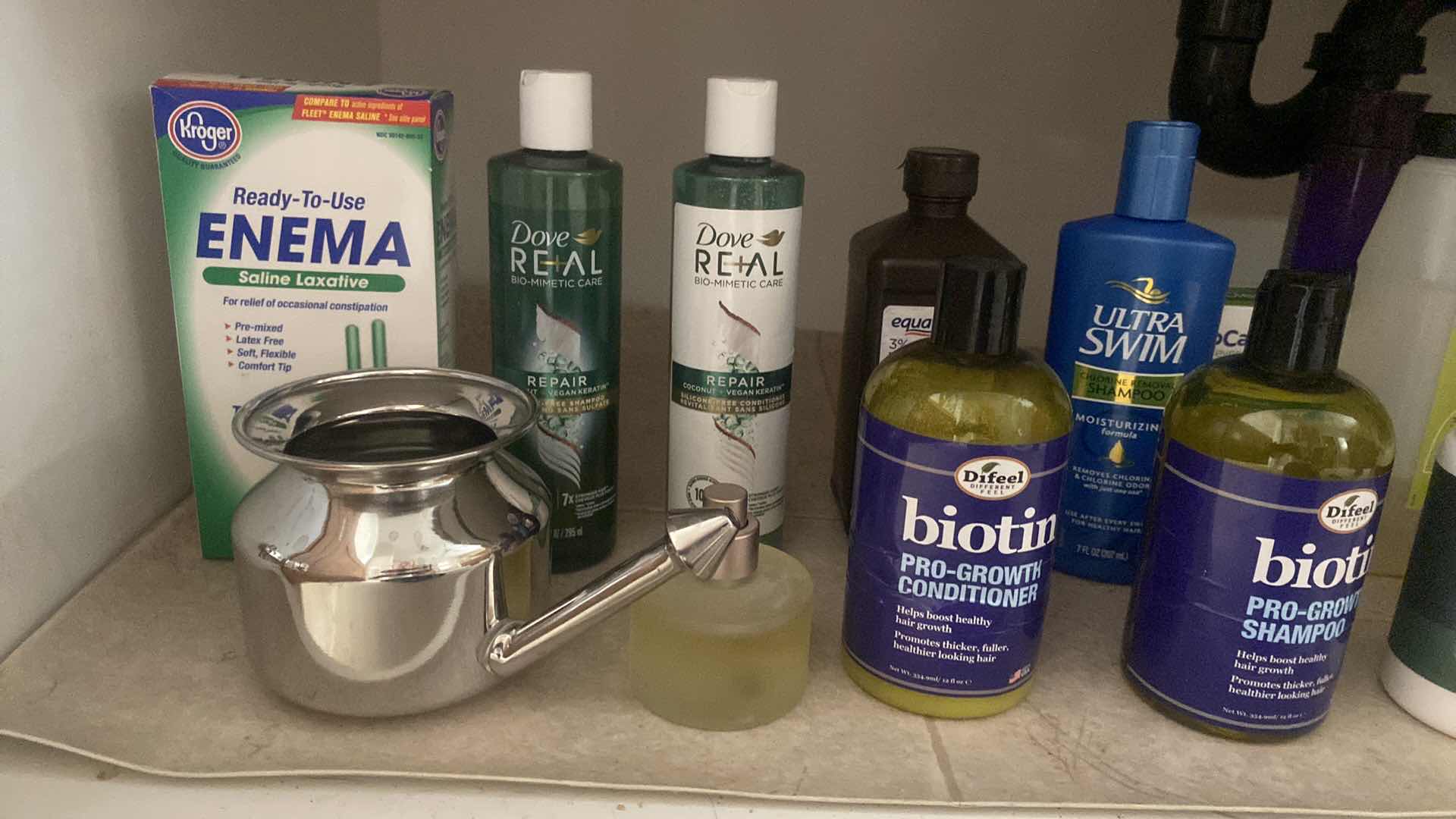 Photo 1 of CONTENTS OF CABINET PERSONAL CARE
