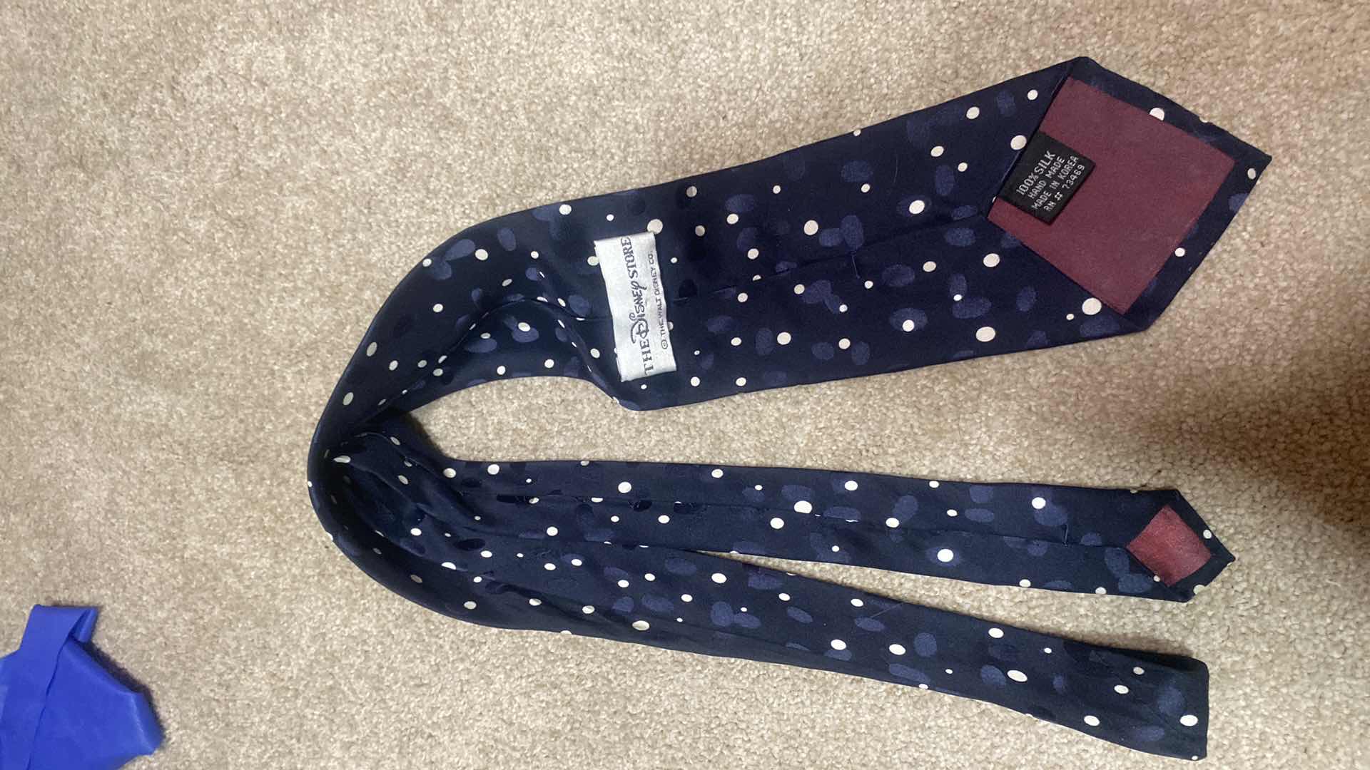 Photo 1 of VINTAGE DISNEY HOLIDAY TIE