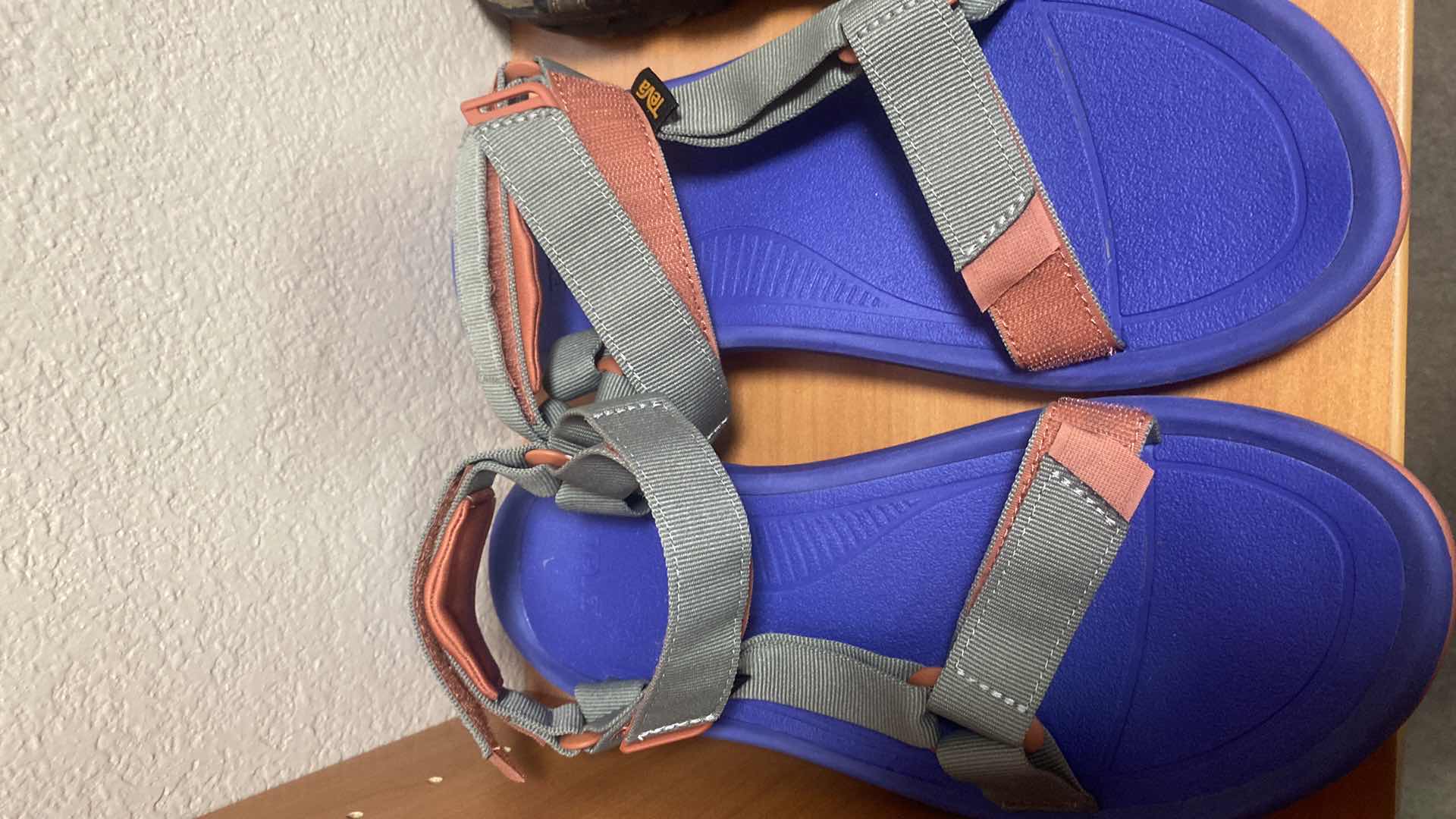 Photo 1 of MEN’S SANDALS SIZE 11