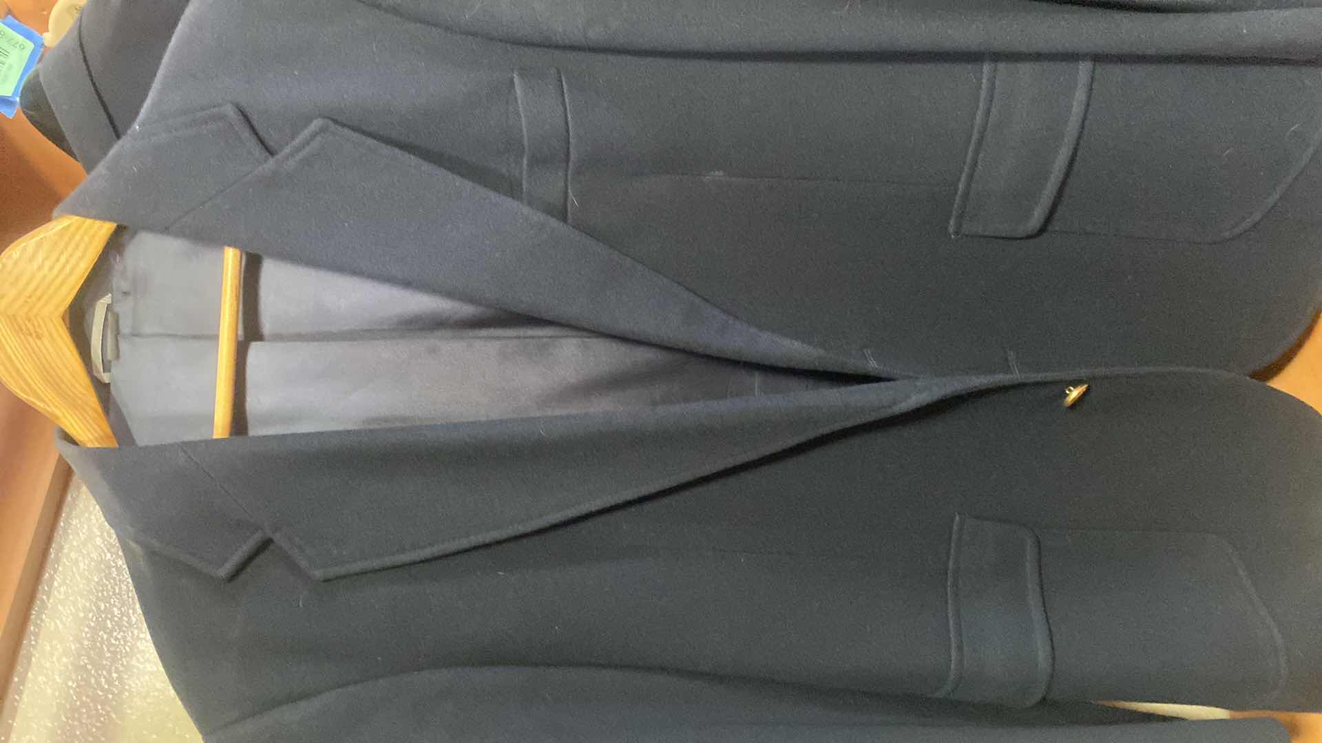 Photo 1 of MEN’S JACKETS ESTIMATED SIZE 42 LONG (2)