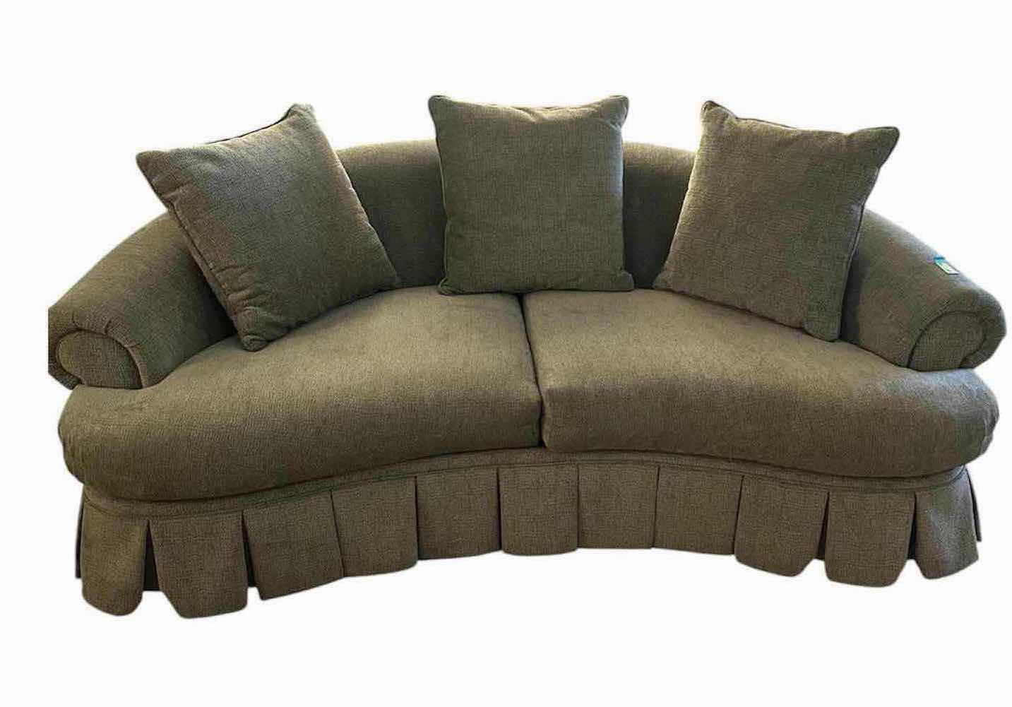 Photo 1 of GREEN TRADITIONAL VINTAGE CURVED SOFA W ROLLED ARMS BOX PLEATED SKIRT 84"