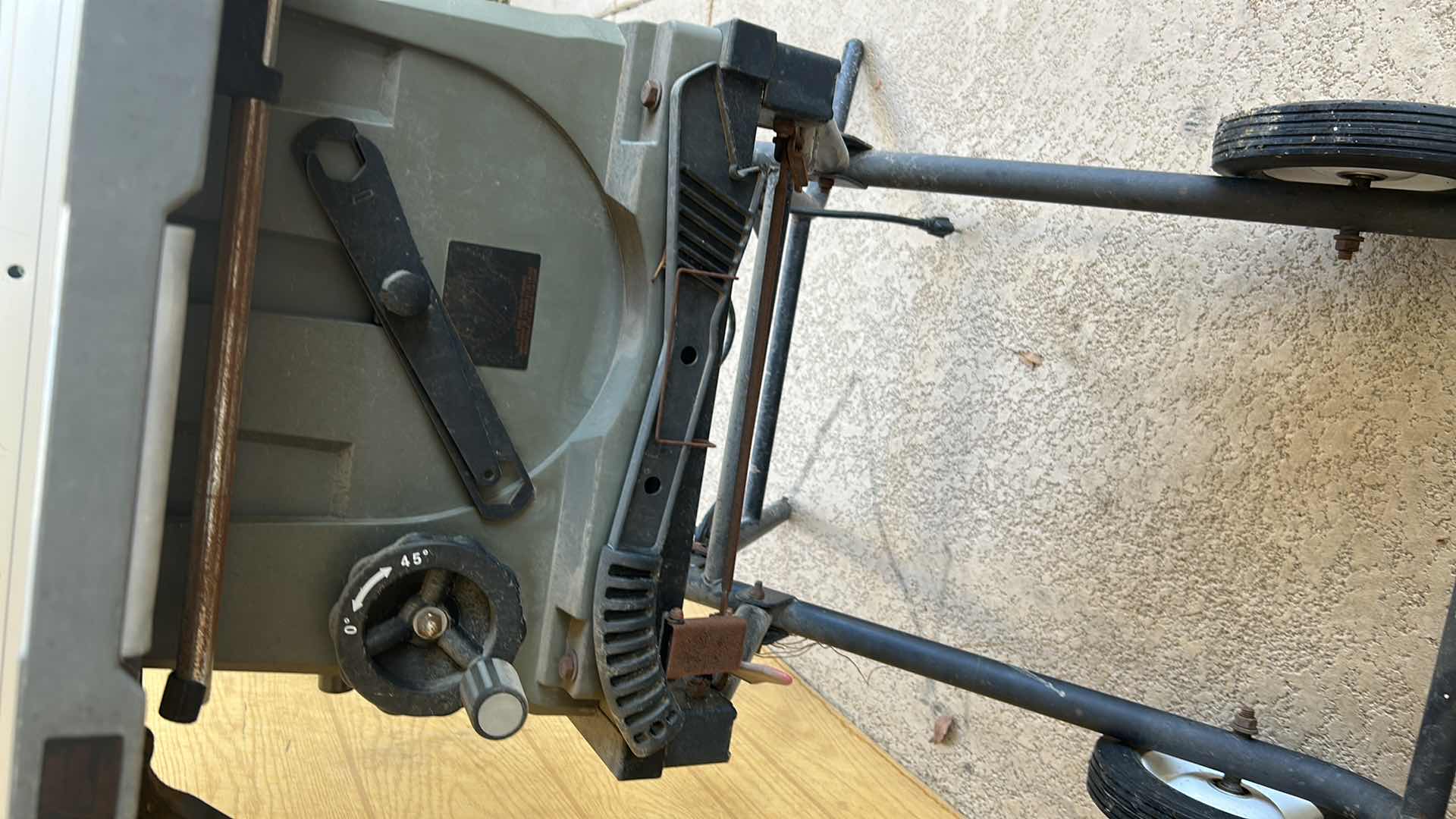 Photo 1 of CRAFTSMAN 10" TABLE SAW
