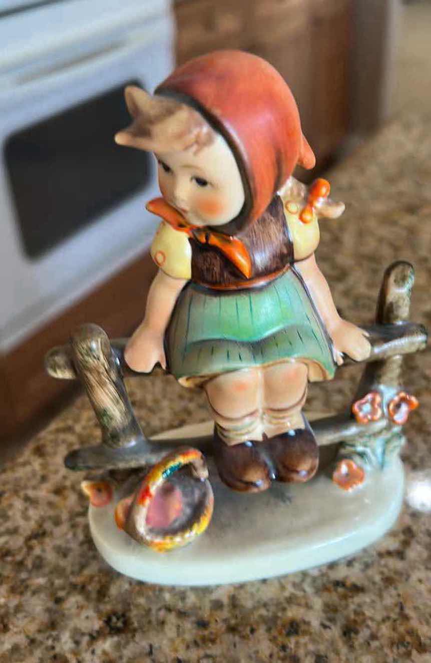 Photo 1 of GOEBEL HUMMEL "JUST RESTING " H 5"