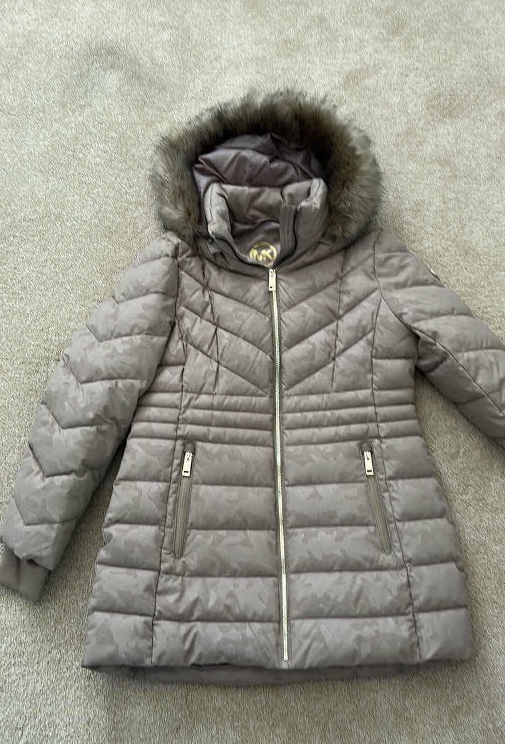 View 1 of MICHAEL KORS FAUX FUR TRIMMED PUFFER JACKET SIZE L