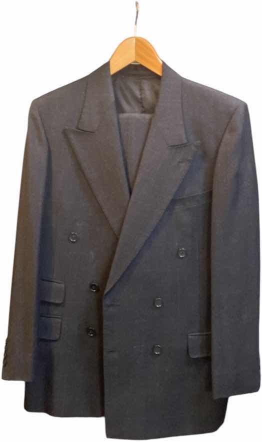 Photo 1 of MENS GRAND CUSTOM SUIT 100%WOOL MADE IN HONG KONG EST SIZE JACKET 40/42 PANTS 33/34