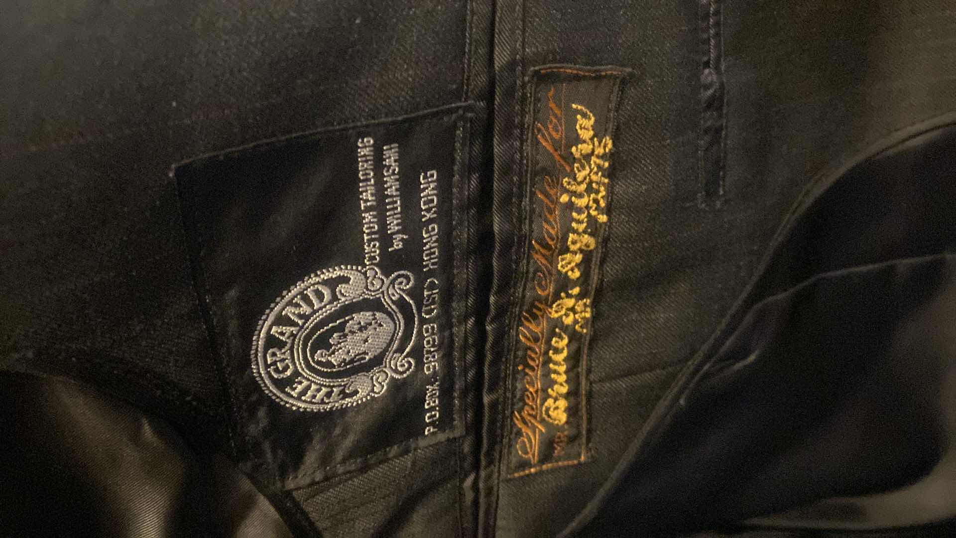 Photo 1 of MENS GRAND CUSTOM SUIT 100%WOOL MADE IN HONG KONG EST SIZE JACKET 40/42 PANTS 33/34