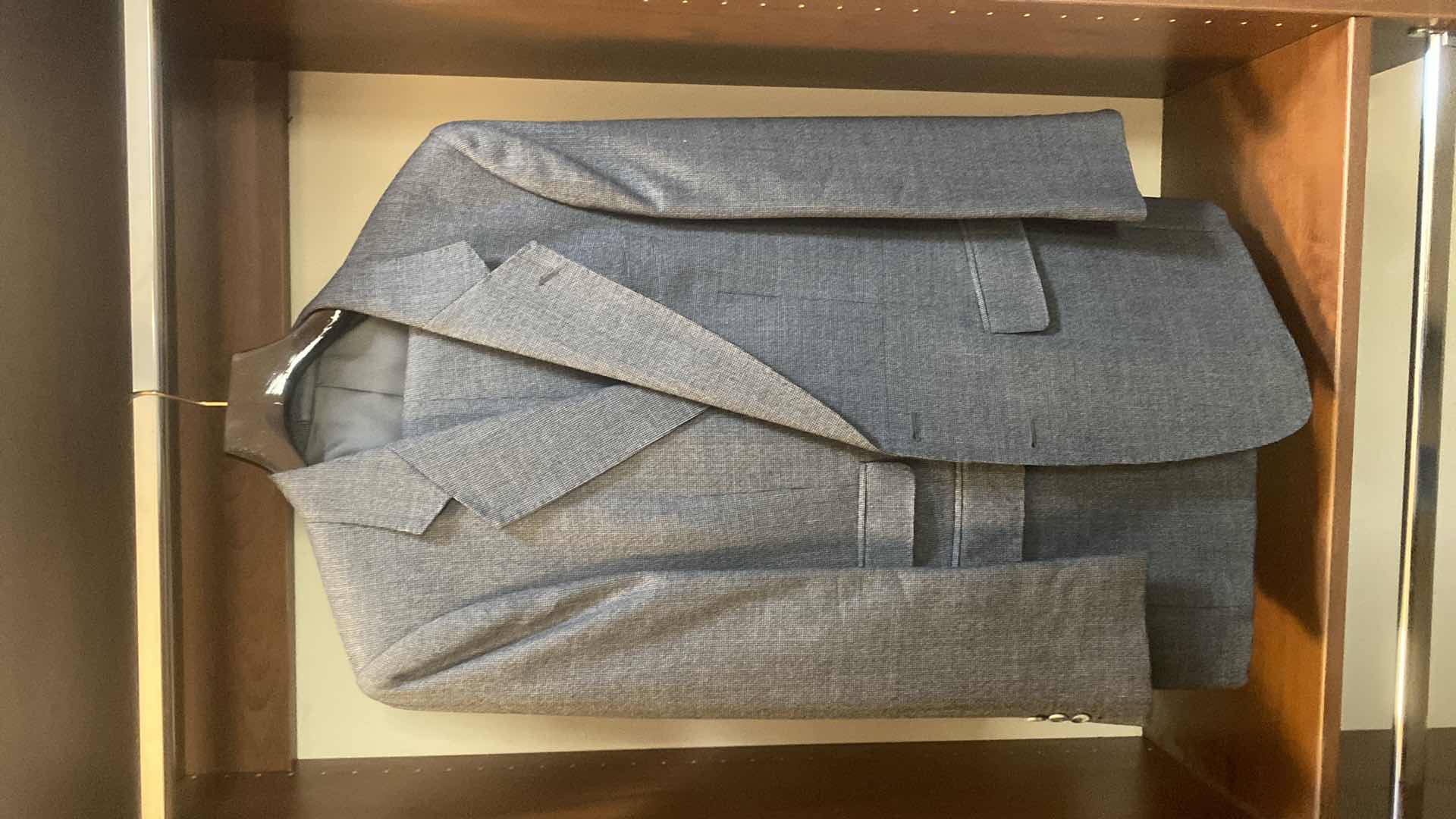 Photo 1 of MENS GRAND CUSTOM SUIT 100%WOOL MADE IN HONG KONG EST SIZE JACKET 40/42 PANTS 33/34