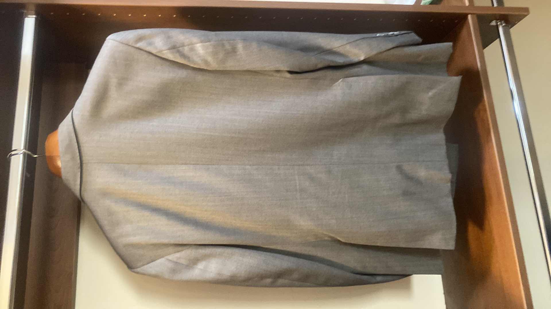 Photo 1 of MENS GRAND CUSTOM SUIT 100%WOOL MADE IN HONG KONG EST SIZE JACKET 40/42 PANTS 33/34