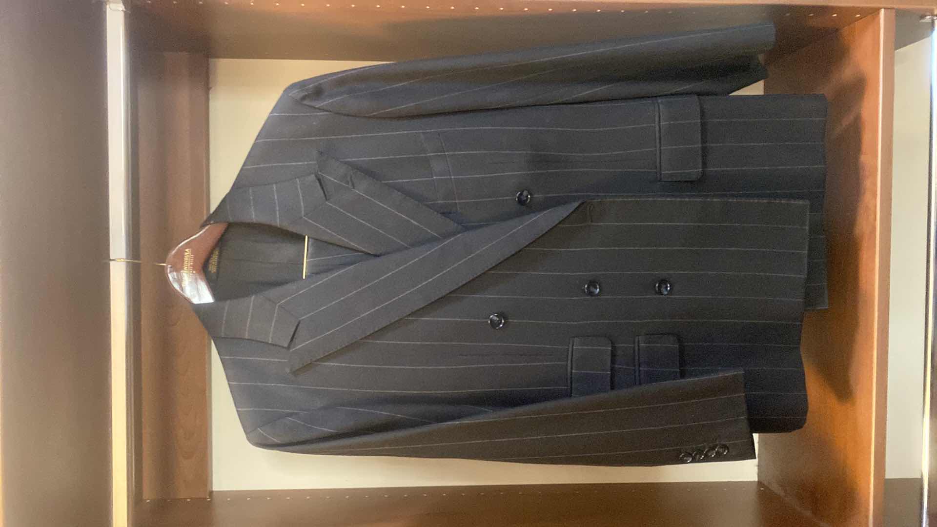 Photo 1 of MENS GRAND CUSTOM SUIT 100%WOOL MADE IN HONG KONG EST SIZE JACKET 40/42 PANTS 33/34