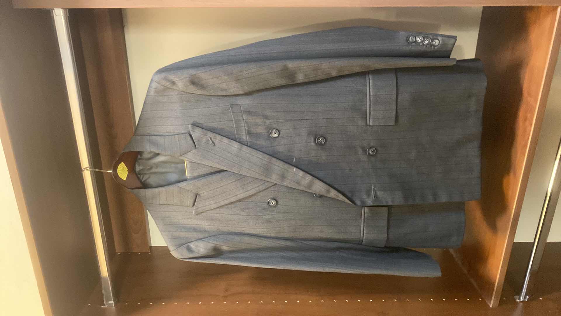 Photo 1 of MENS GRAND CUSTOM SUIT 100%WOOL MADE IN HONG KONG EST SIZE JACKET 40/42 PANTS 33/34