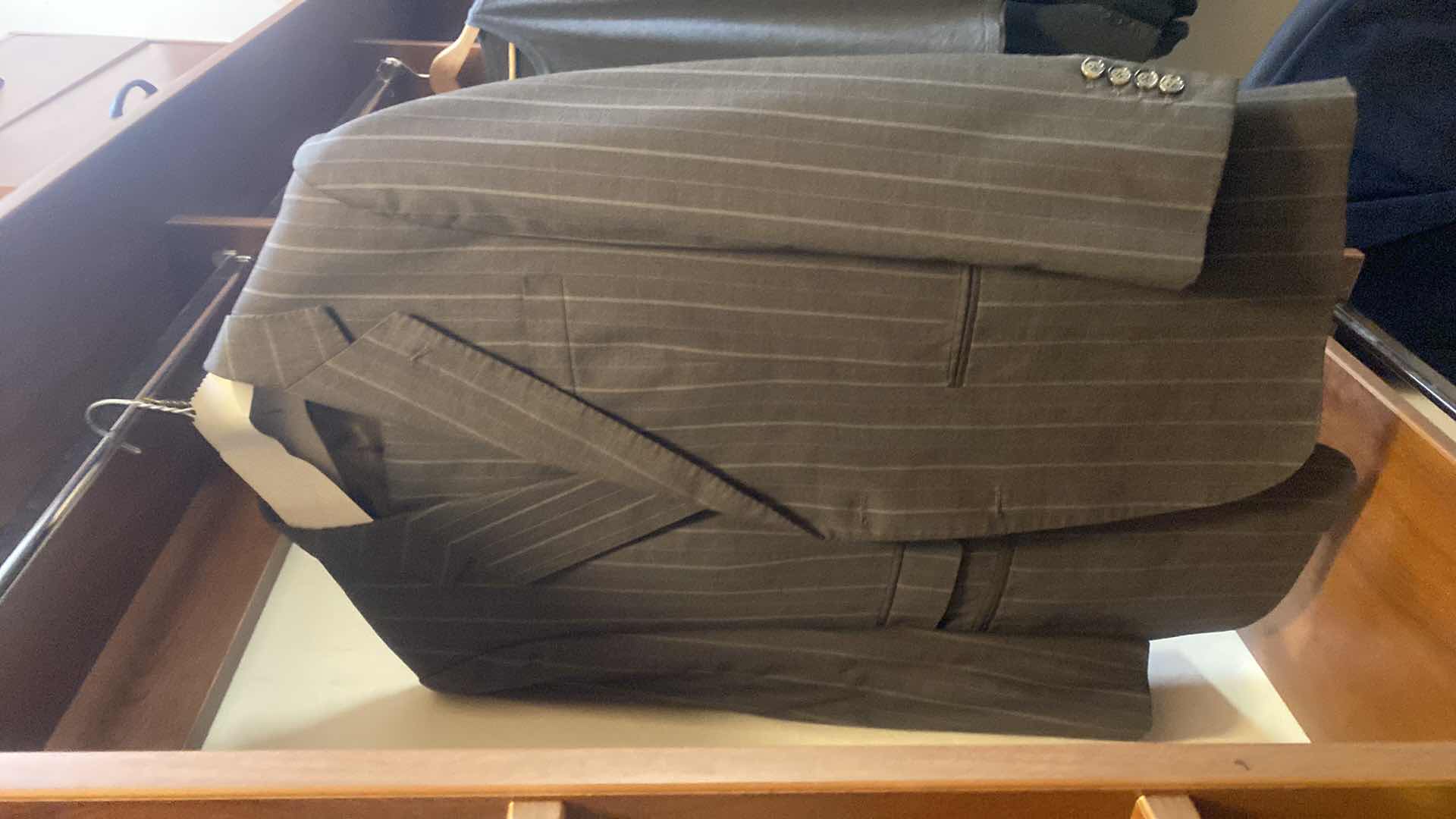 Photo 1 of MENS GRAND CUSTOM SUIT 100%WOOL MADE IN HONG KONG EST SIZE JACKET 40/42 PANTS 33/34
