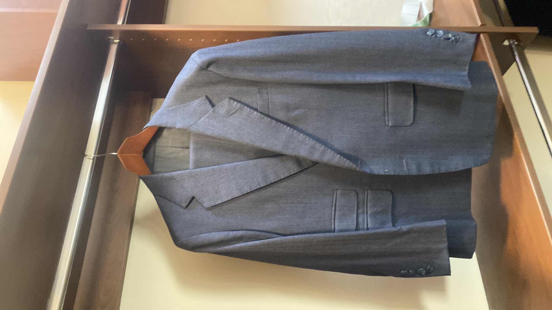 Photo 1 of MENS GRAND CUSTOM SUIT 100%WOOL MADE IN HONG KONG EST SIZE JACKET 40/42 PANTS 33/34